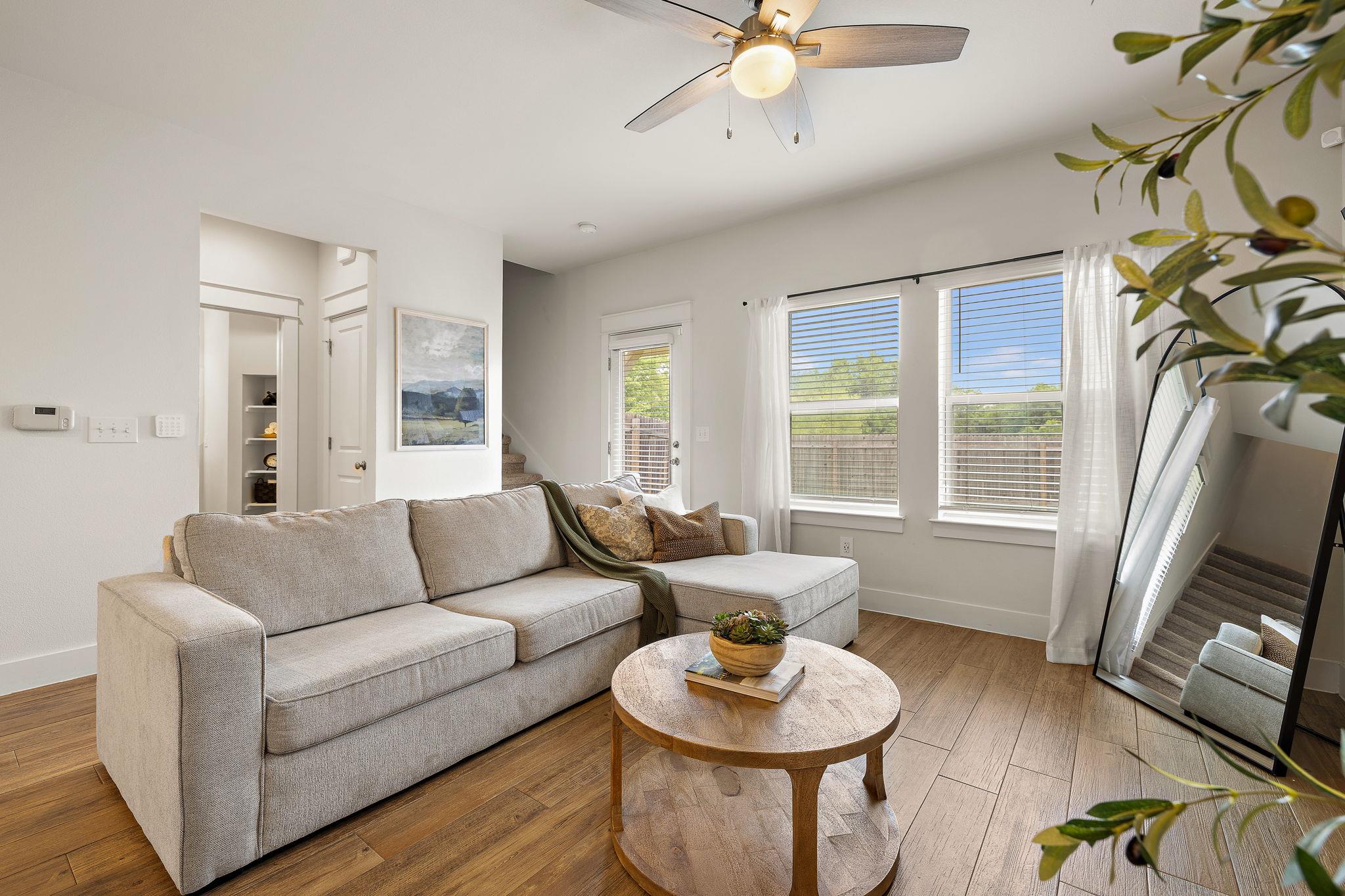 13501 Metric Blvd # 25, Austin, TX 78727
