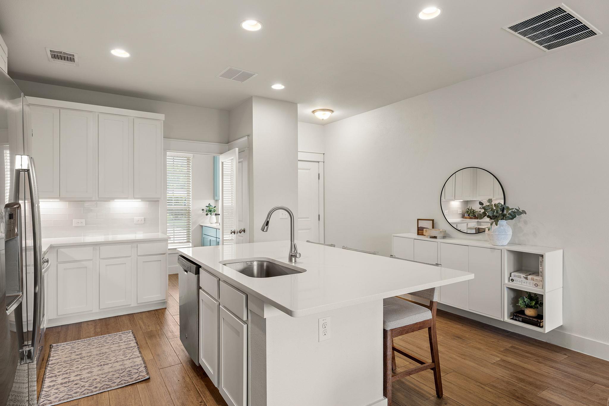 13501 Metric Blvd # 25, Austin, TX 78727