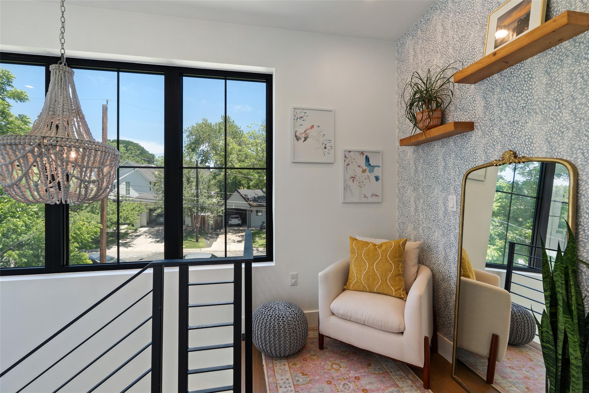 2107 Peach Tree St, Austin, TX 78704