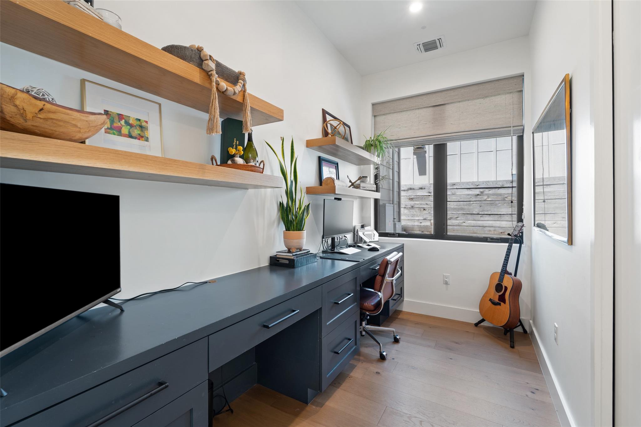 2107 Peach Tree St, Austin, TX 78704