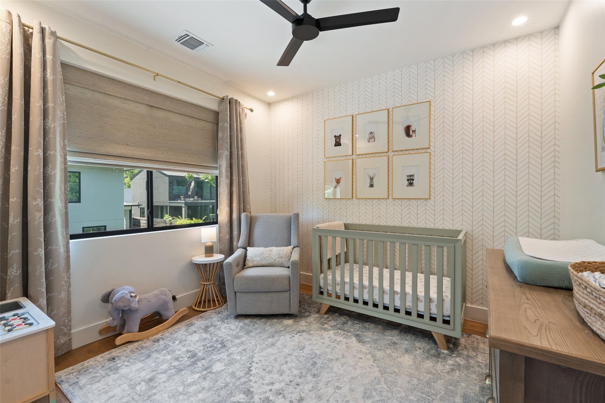 2107 Peach Tree St, Austin, TX 78704