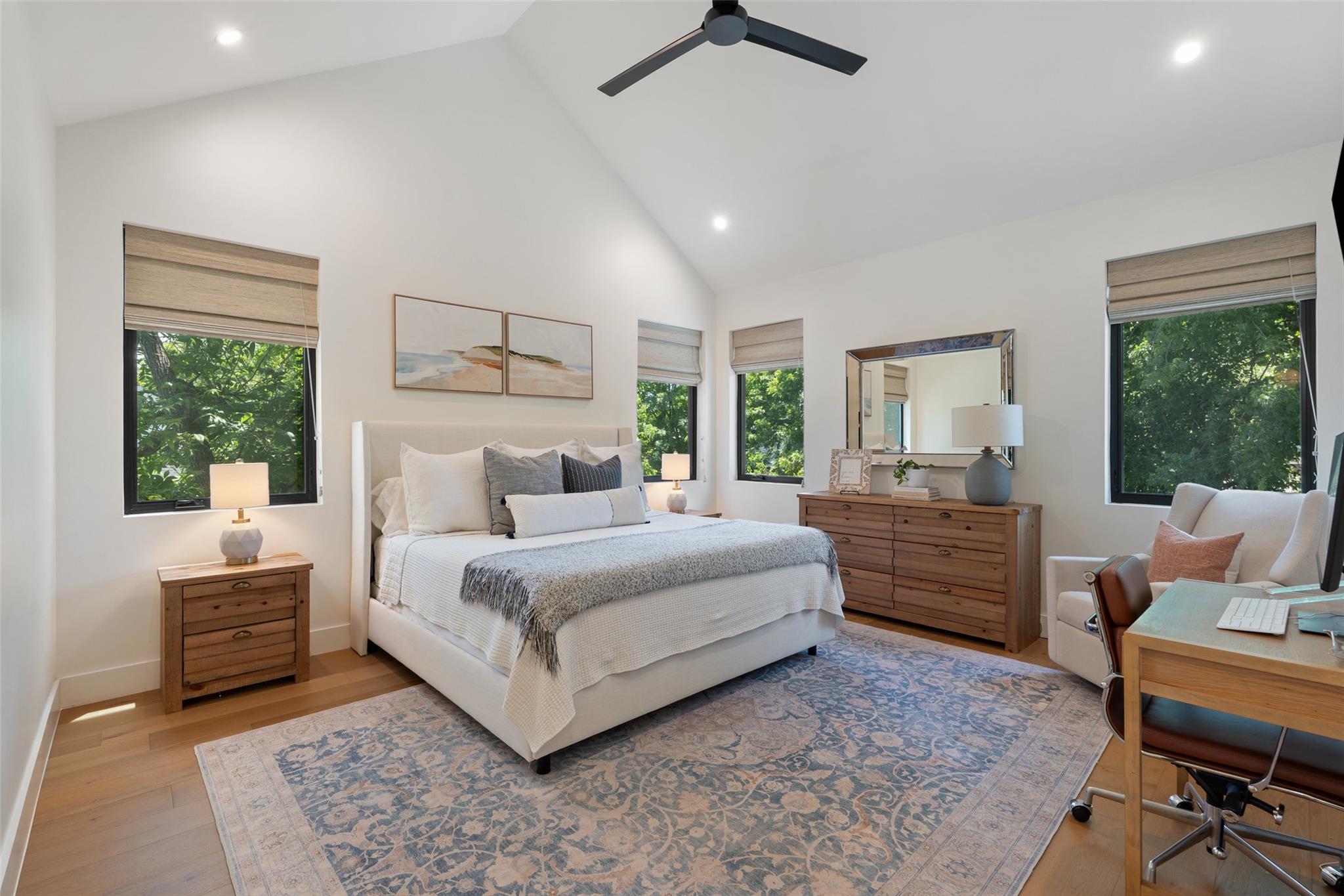 2107 Peach Tree St, Austin, TX 78704