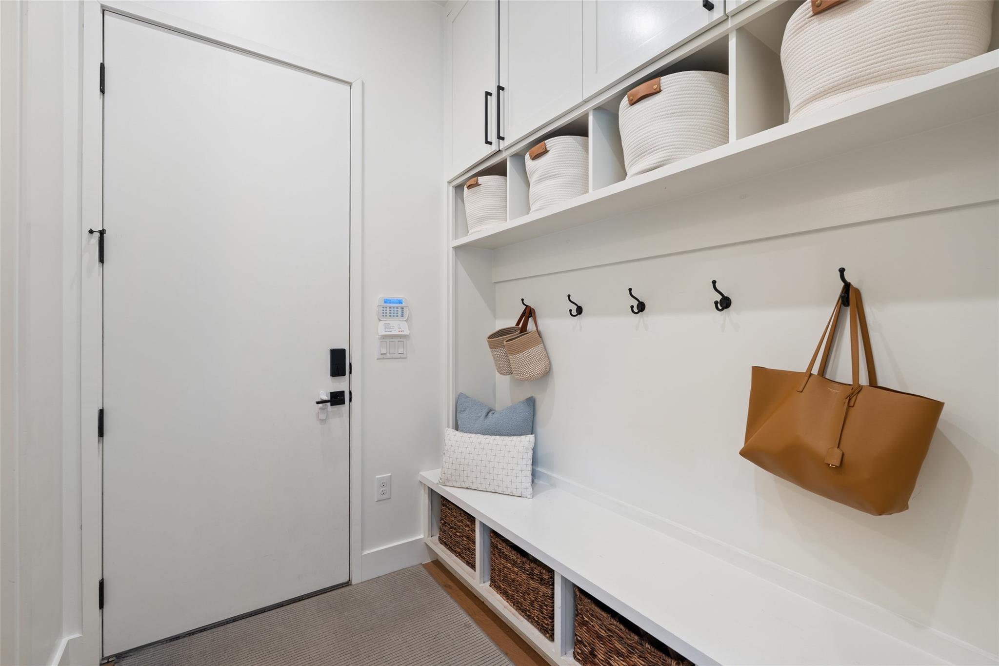 2107 Peach Tree St, Austin, TX 78704