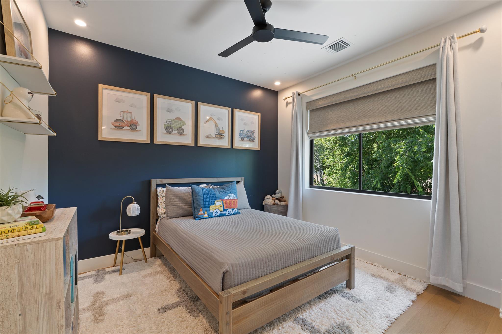 2107 Peach Tree St, Austin, TX 78704