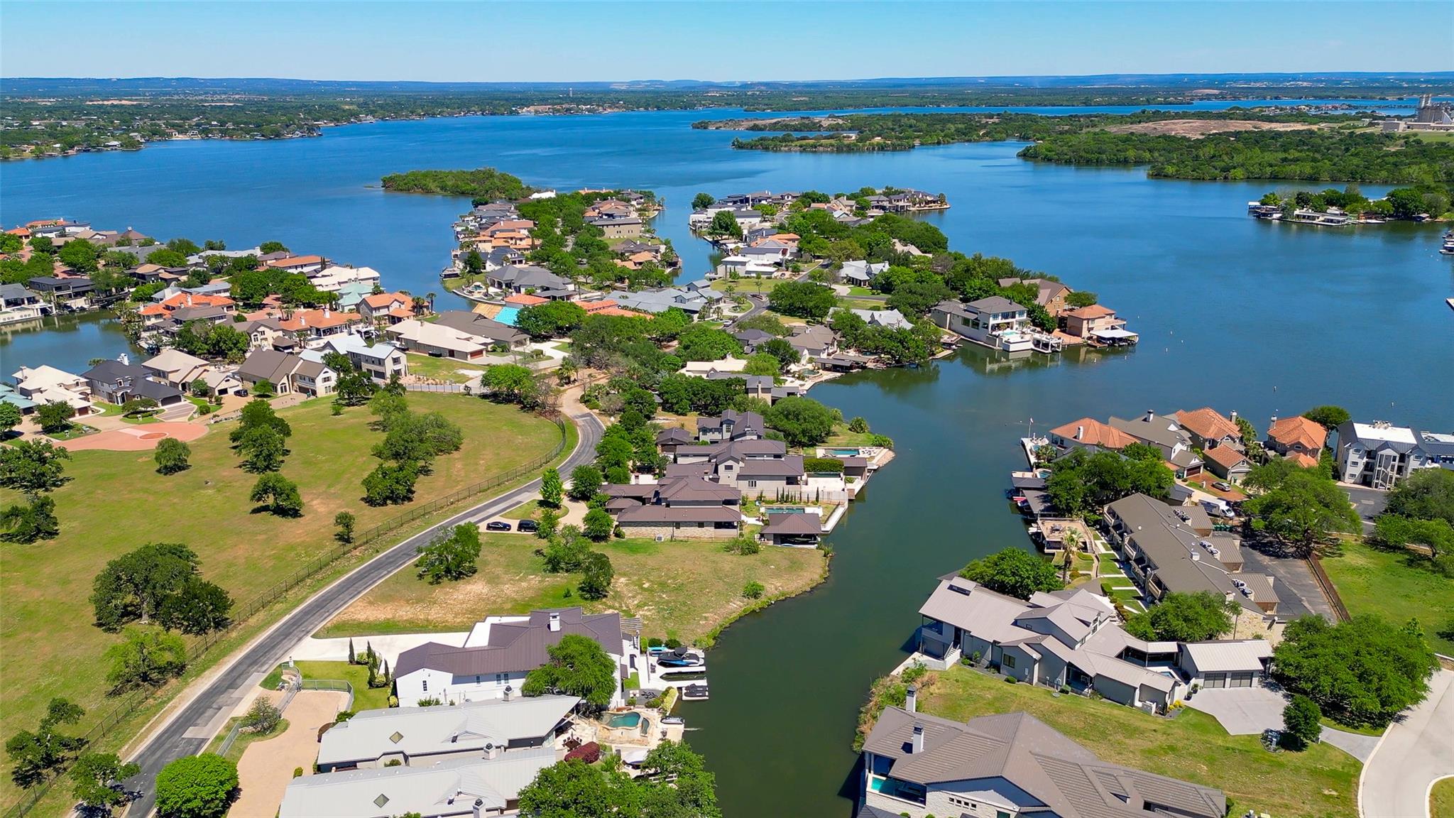 2807 Fault Line Dr, Horseshoe Bay, TX 78657