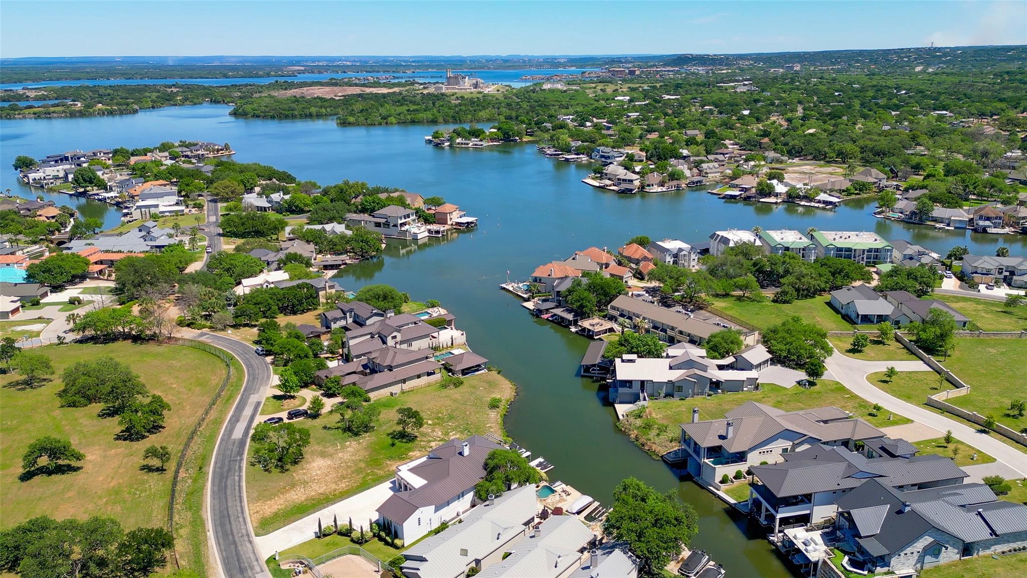 2807 Fault Line Dr, Horseshoe Bay, TX 78657