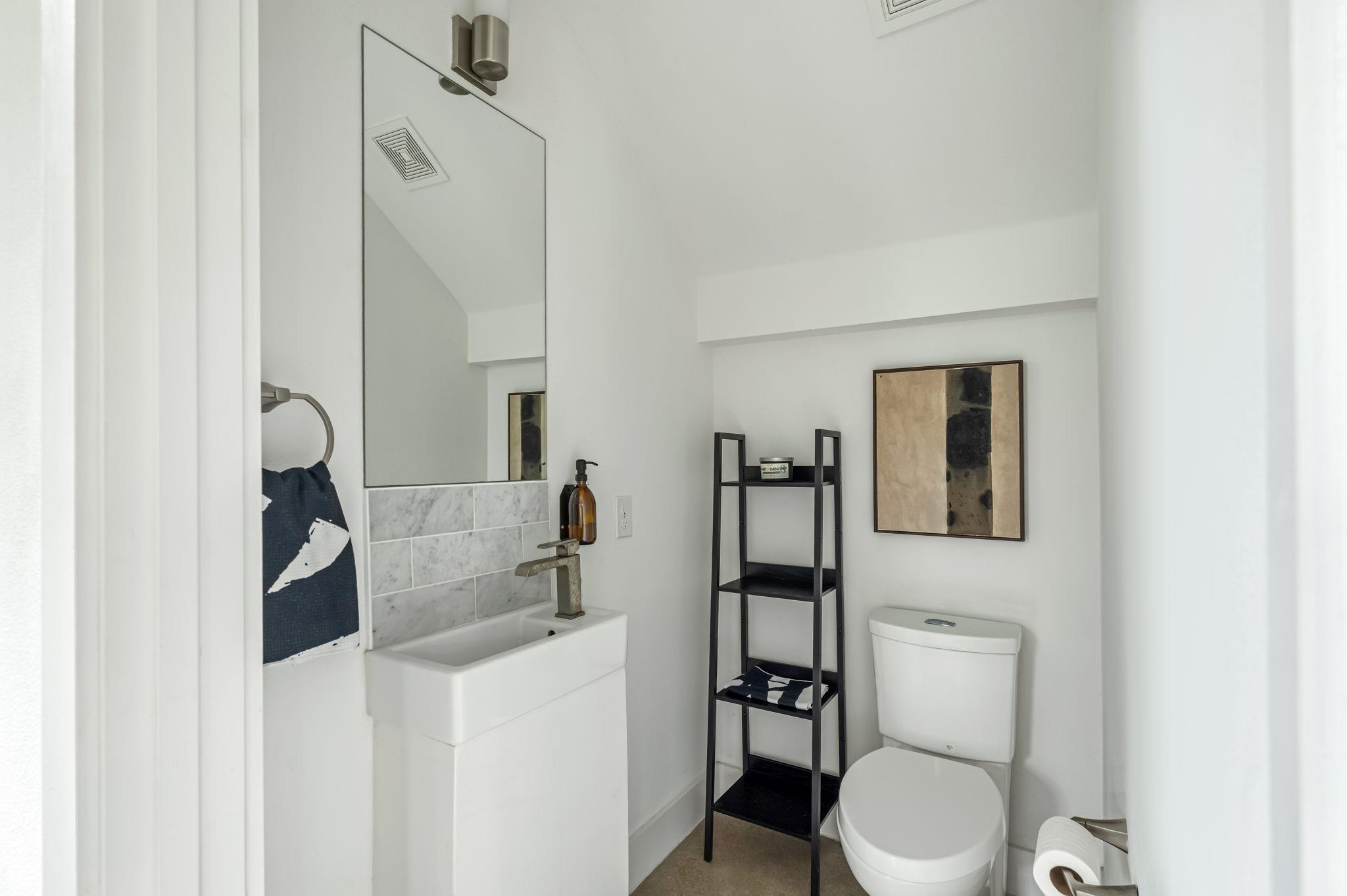 1407 Parkinson Dr # 1, Austin, TX 78704