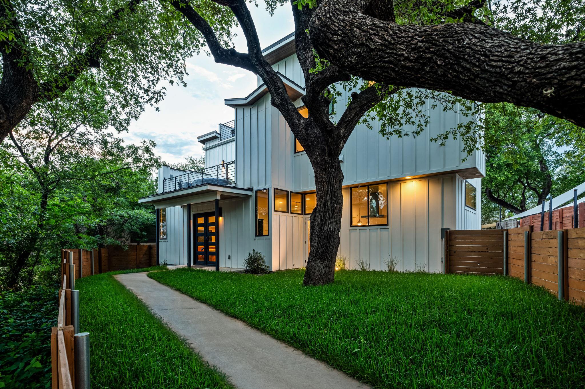 1407 Parkinson Dr # 1, Austin, TX 78704