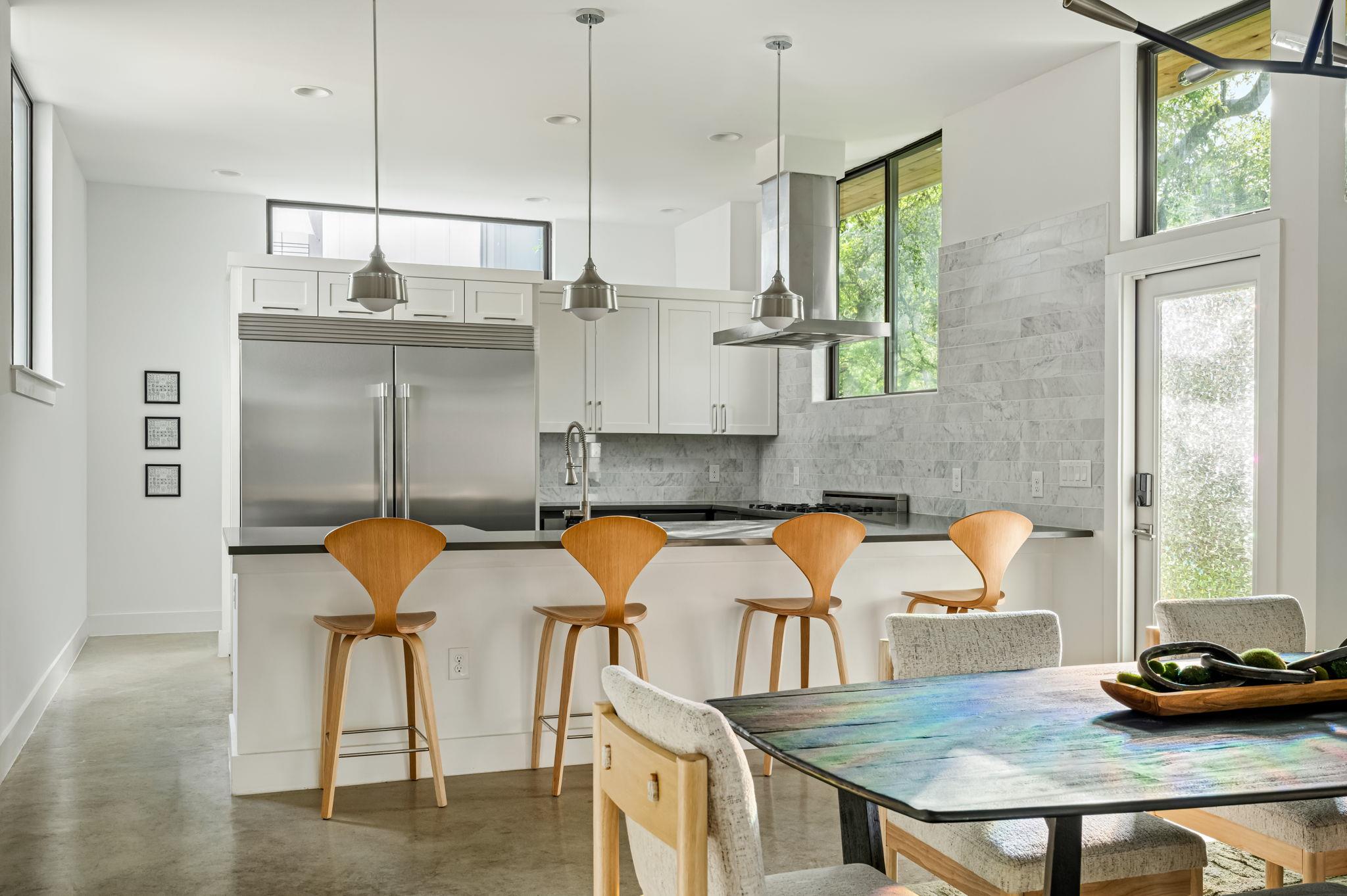 1407 Parkinson Dr # 1, Austin, TX 78704