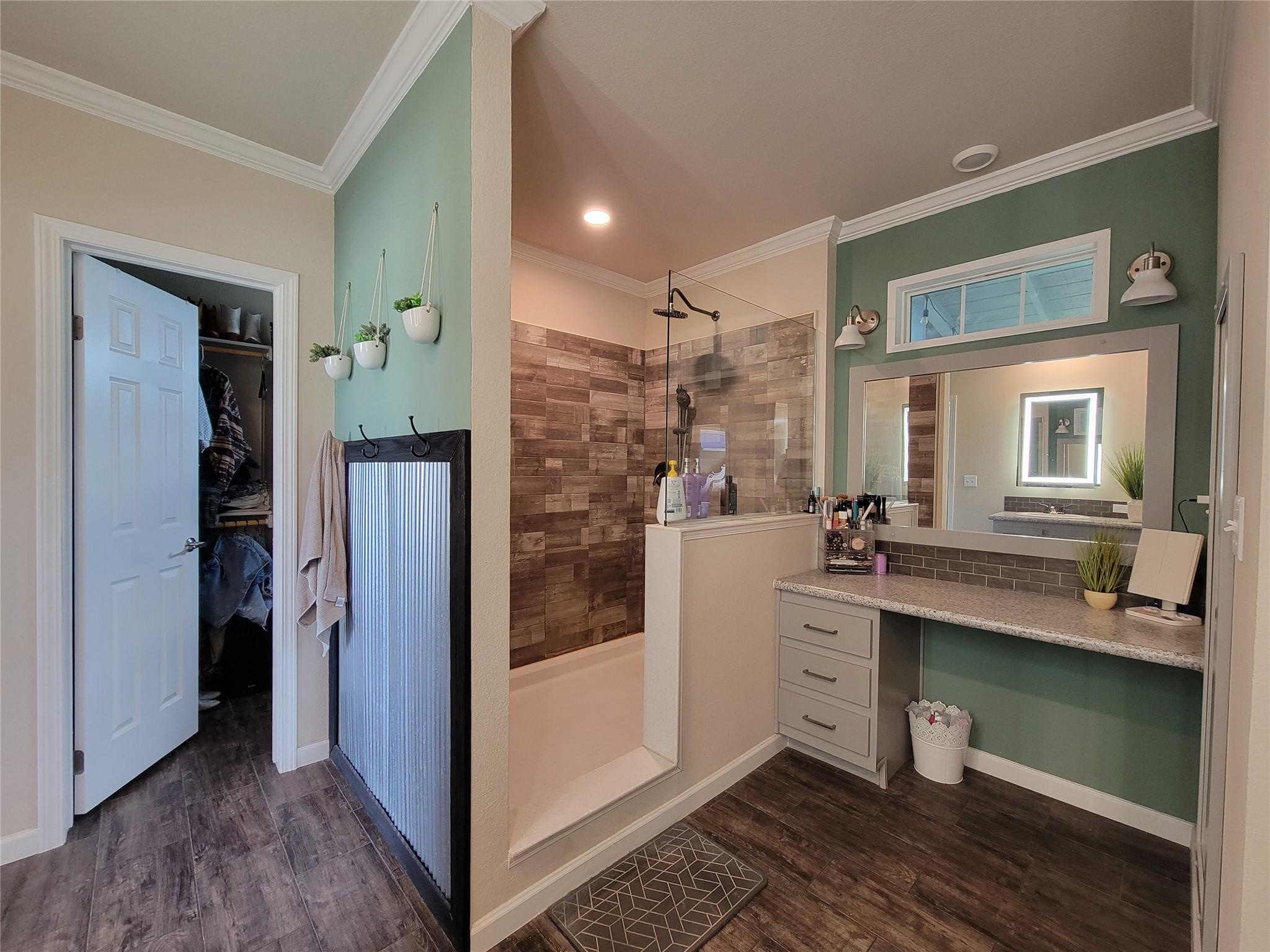 247 Daniel Dr, Bertram, TX 78605