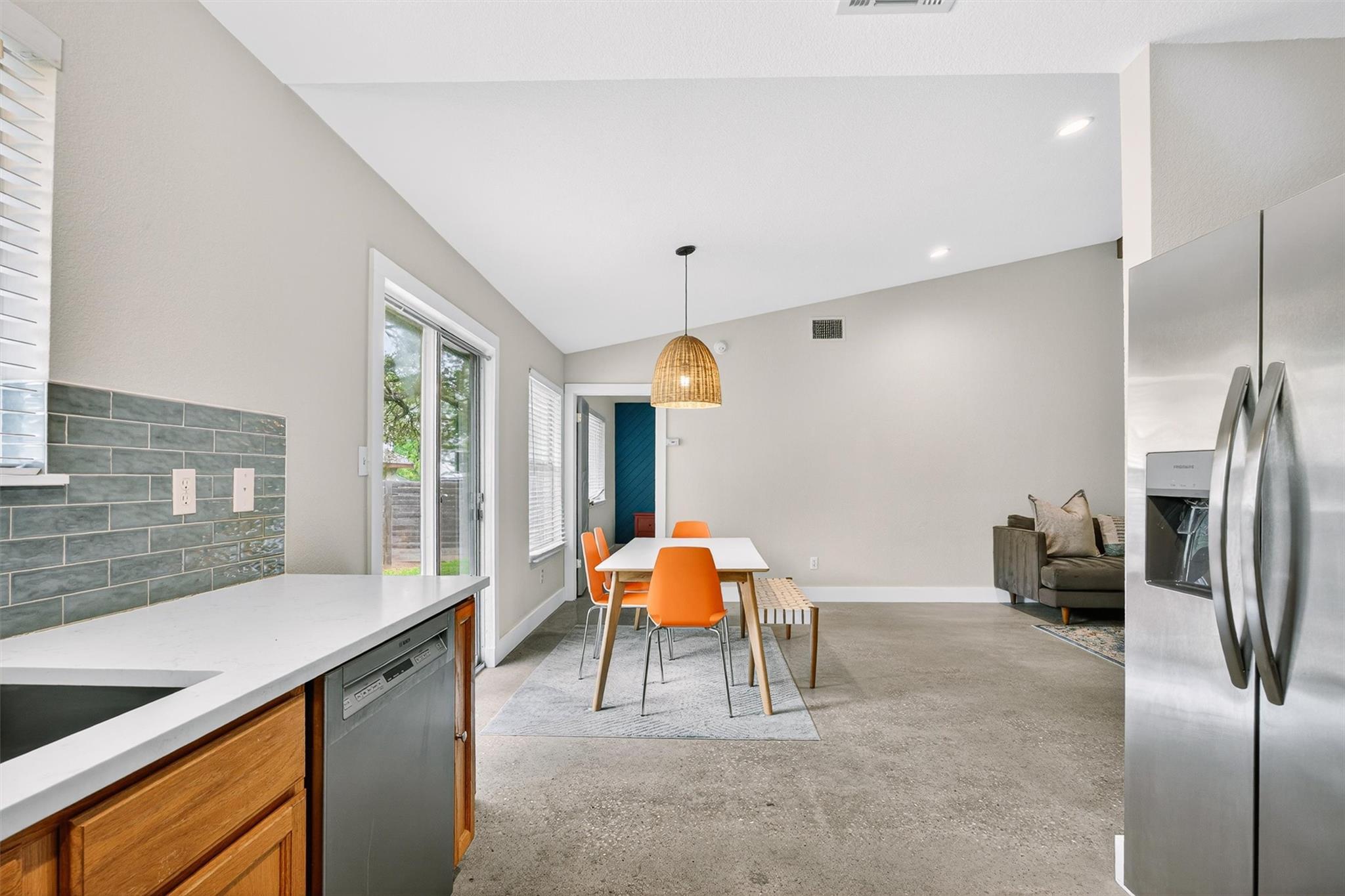 1182 Waller St, Austin, TX 78702