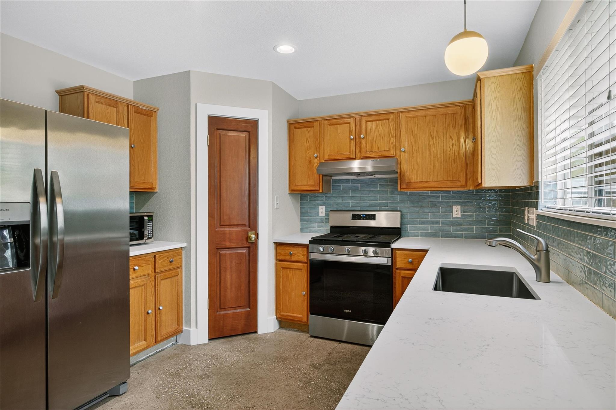 1182 Waller St, Austin, TX 78702