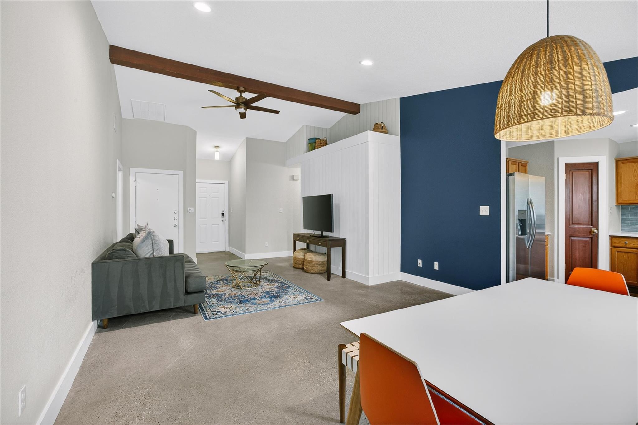 1182 Waller St, Austin, TX 78702