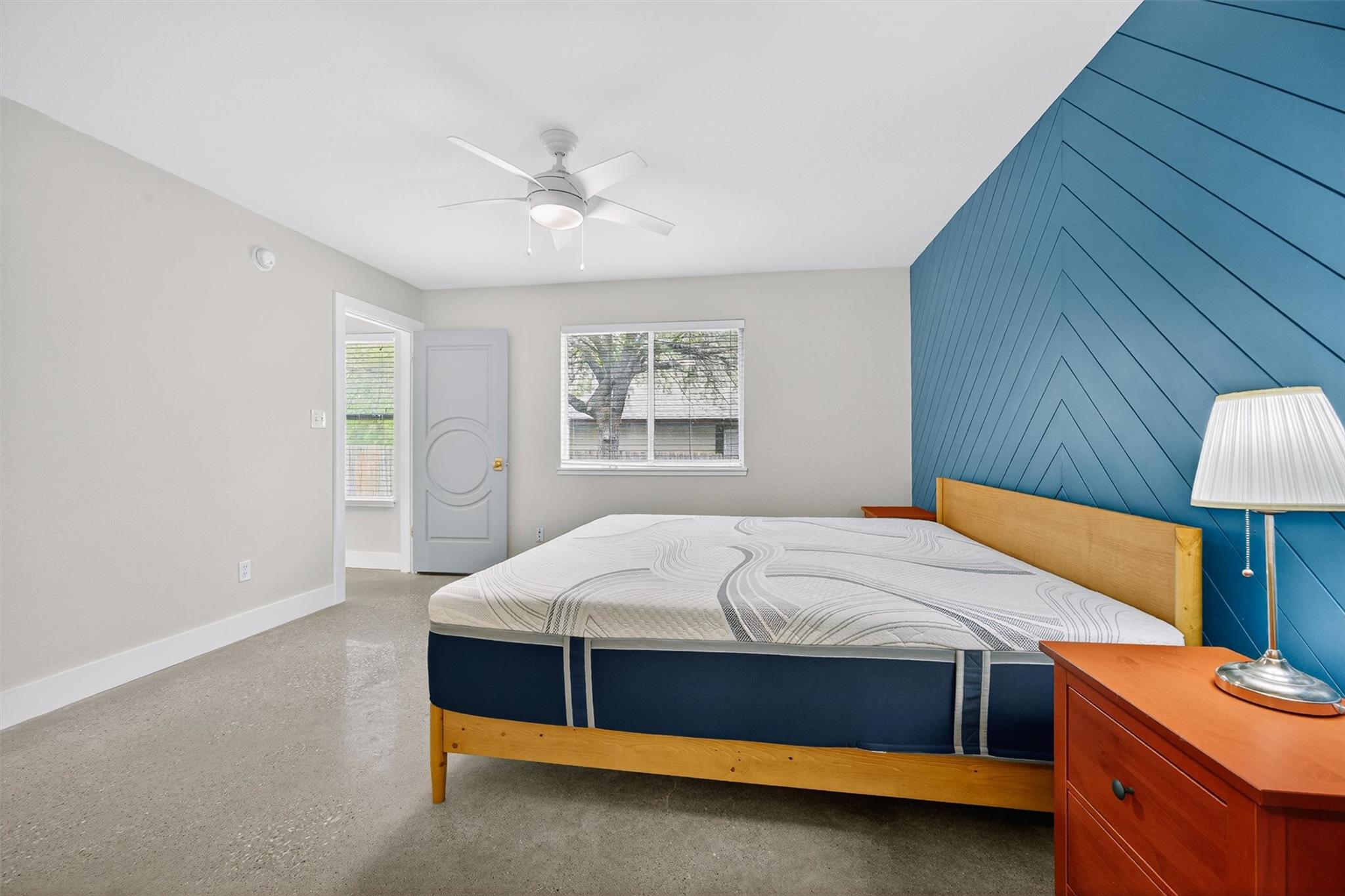 1182 Waller St, Austin, TX 78702