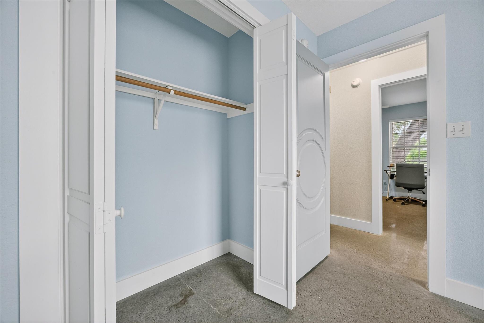 1182 Waller St, Austin, TX 78702