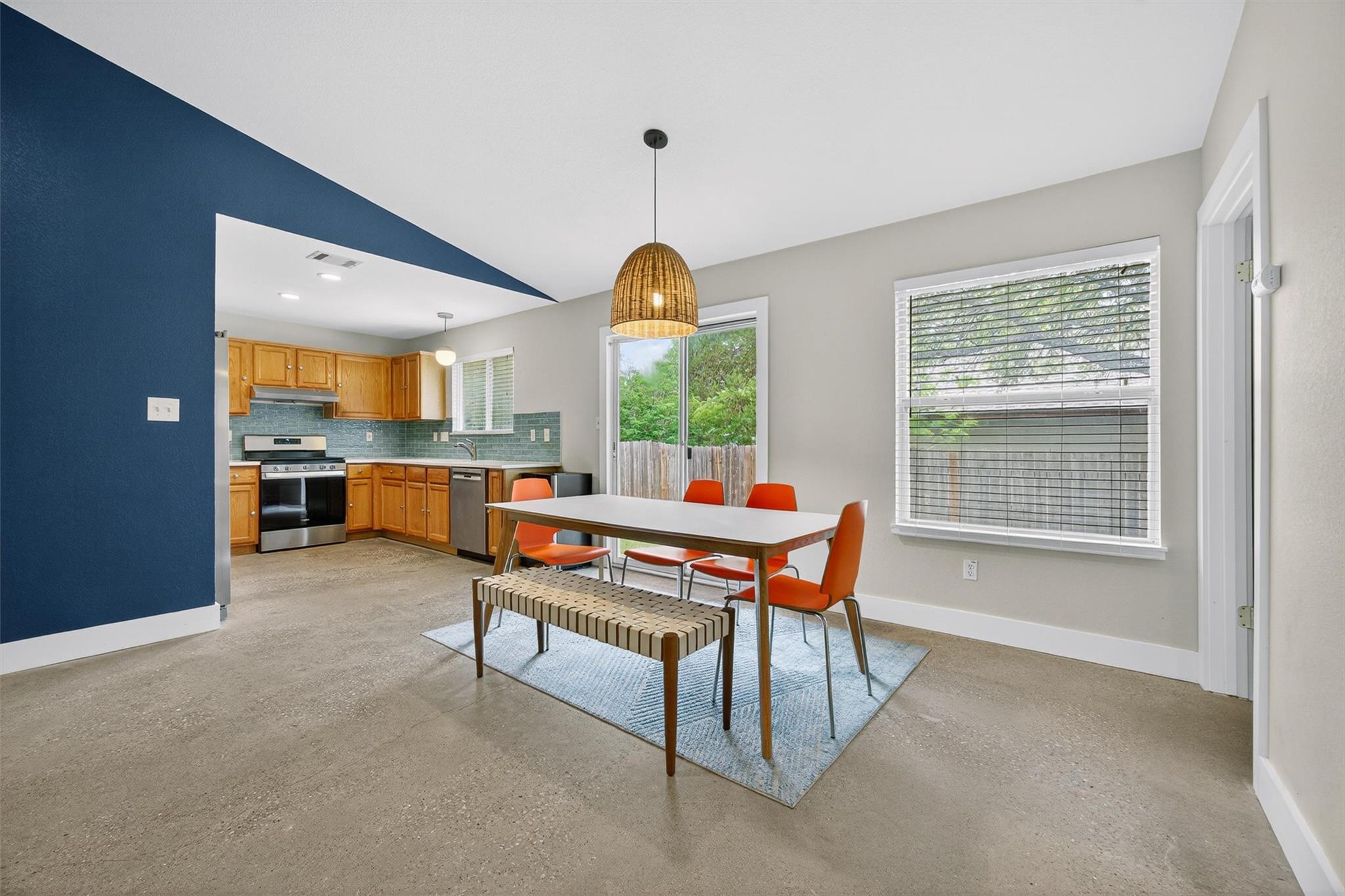 1182 Waller St, Austin, TX 78702