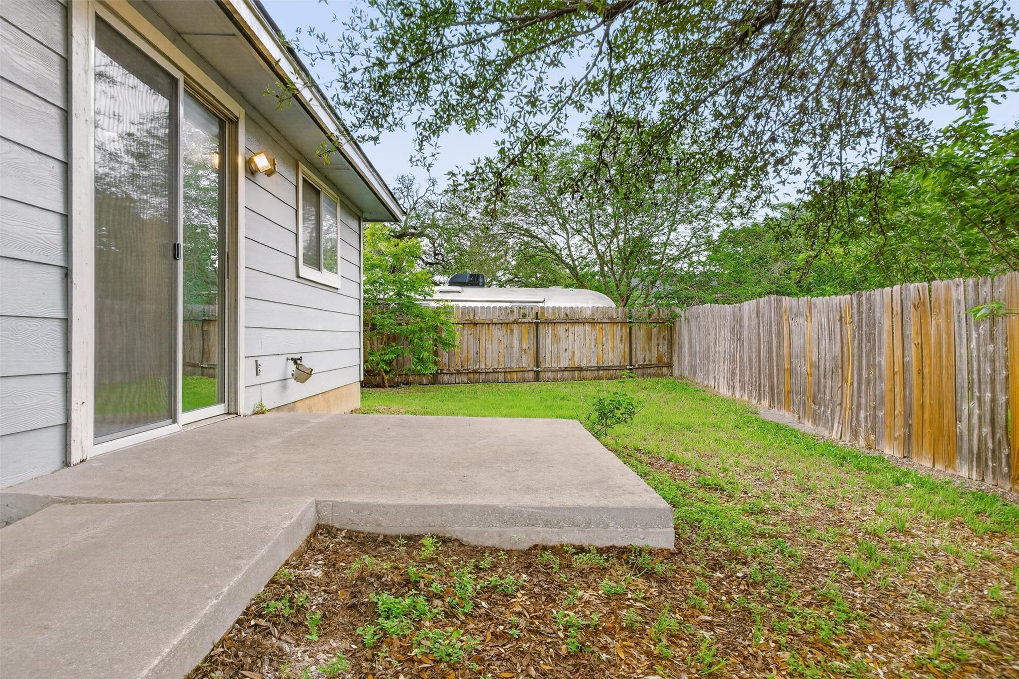 1182 Waller St, Austin, TX 78702