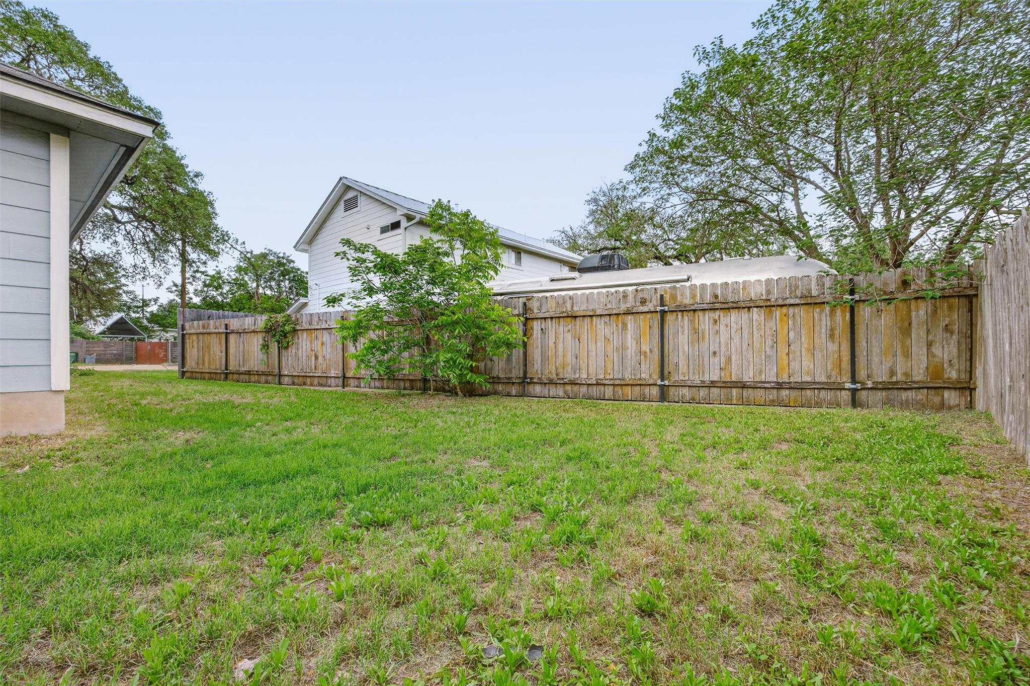 1182 Waller St, Austin, TX 78702