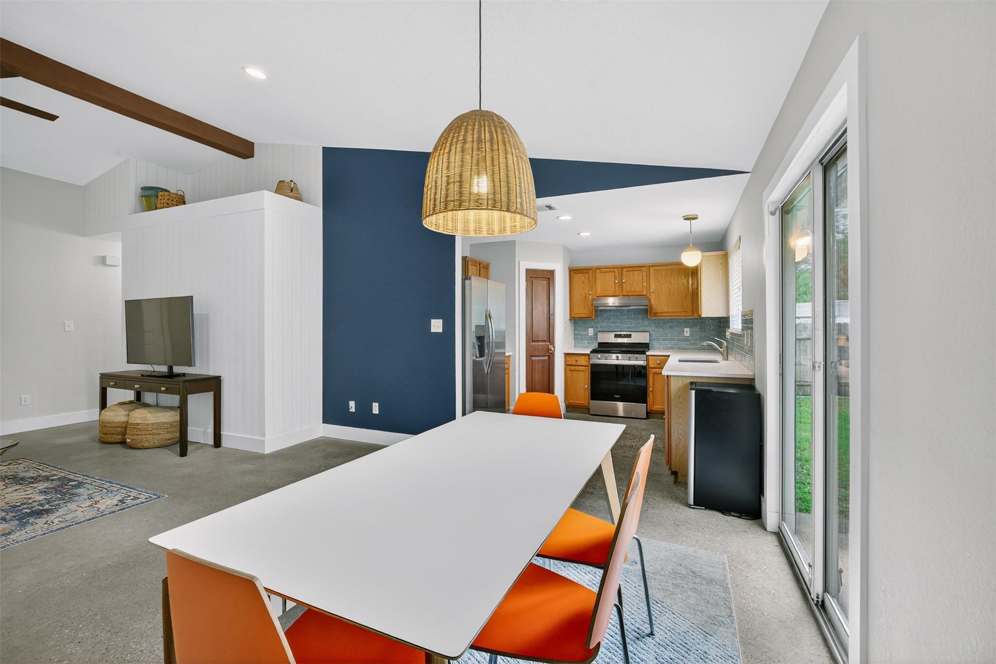 1182 Waller St, Austin, TX 78702