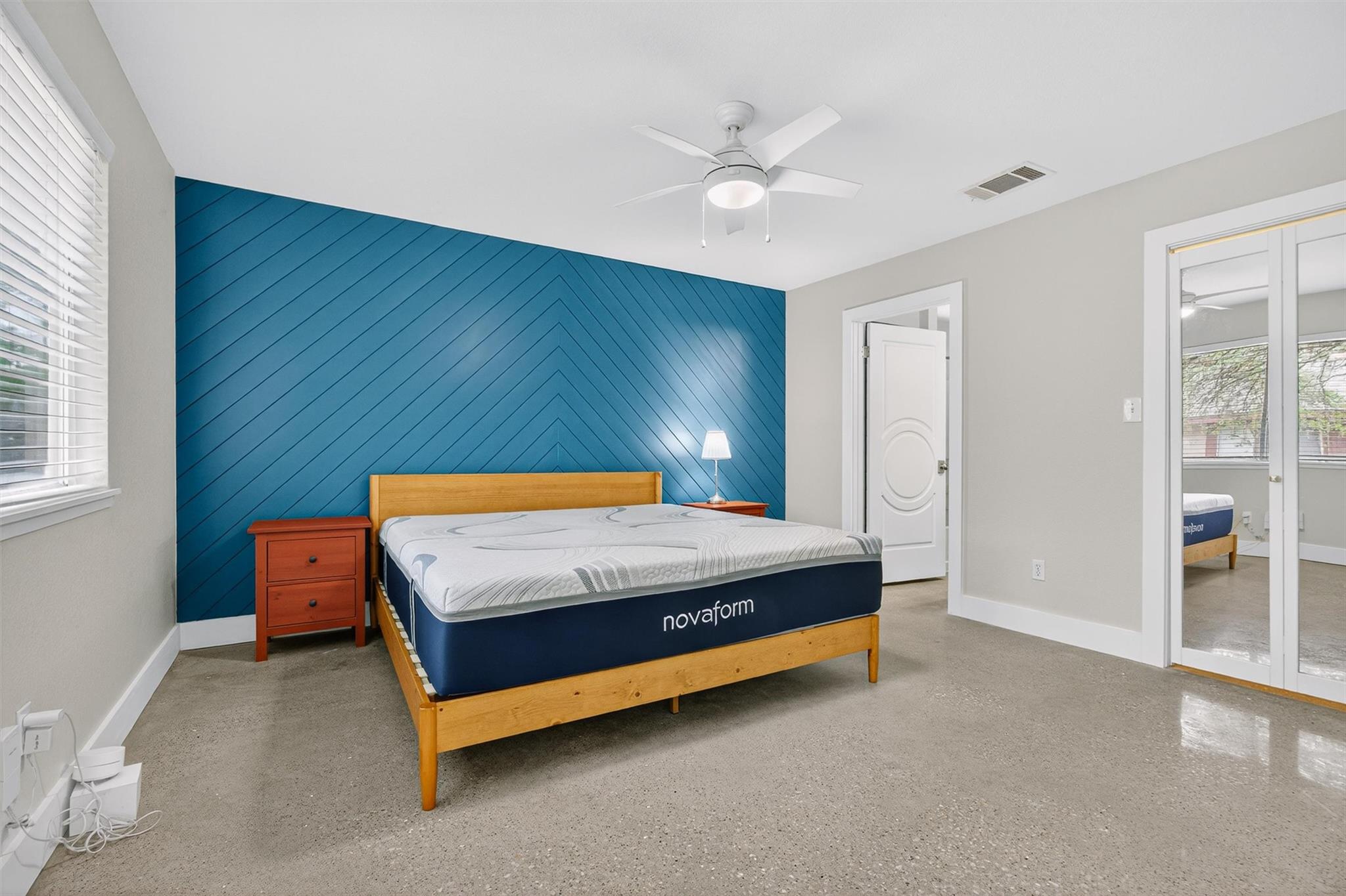 1182 Waller St, Austin, TX 78702