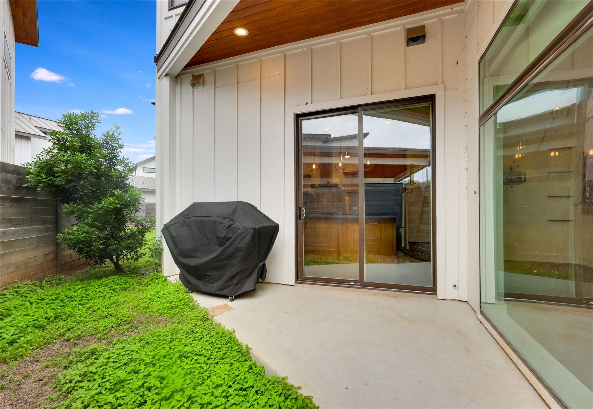 108 Tillery St # 1, Austin, TX 78702