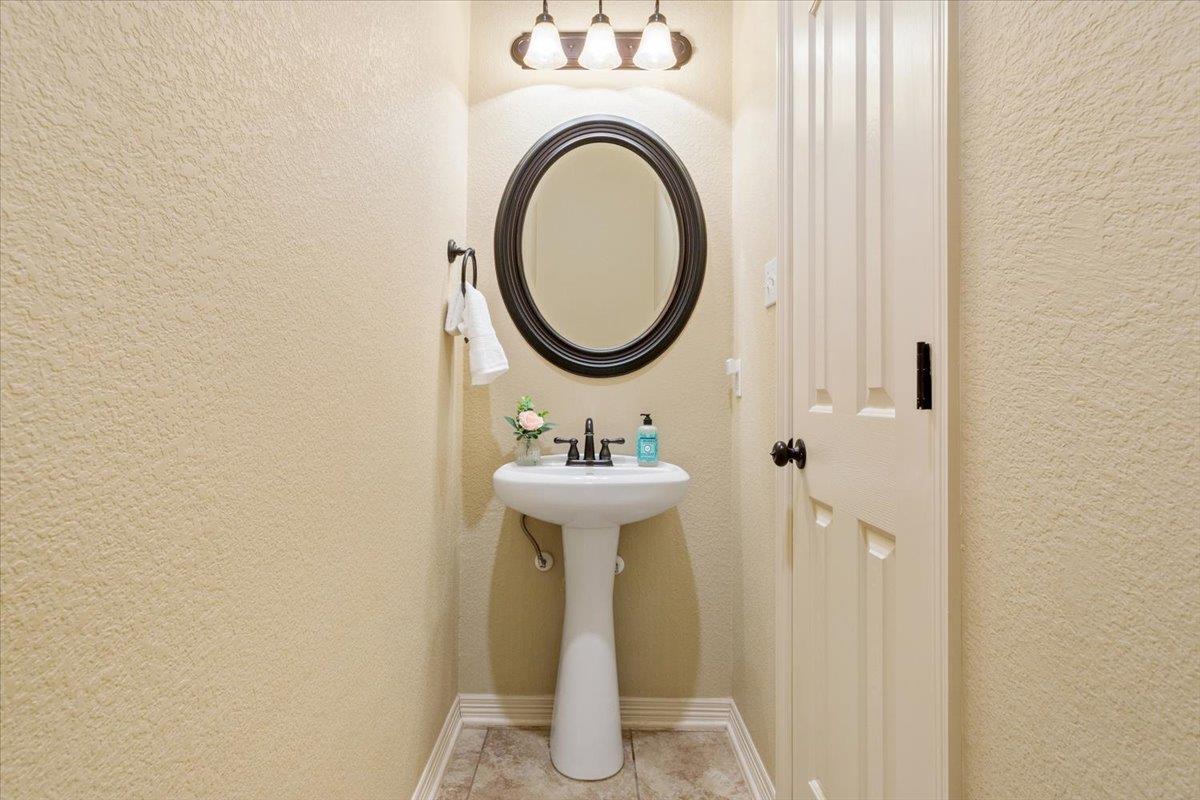 910 Ridgeoak Dr, Belton, TX 76513