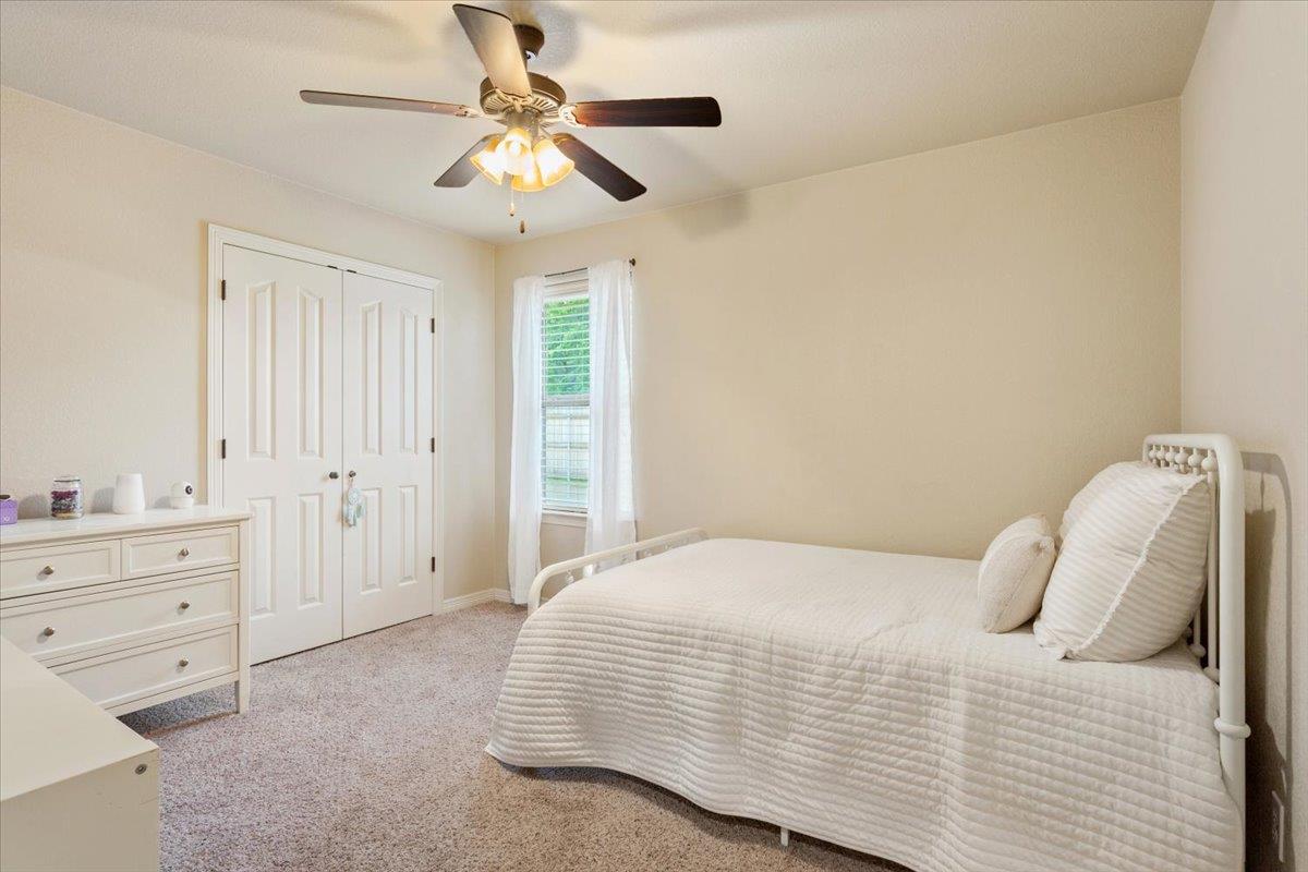 910 Ridgeoak Dr, Belton, TX 76513