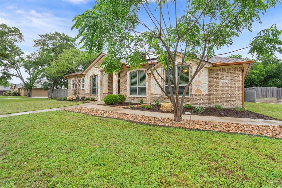 910 Ridgeoak Dr, Belton, TX 76513
