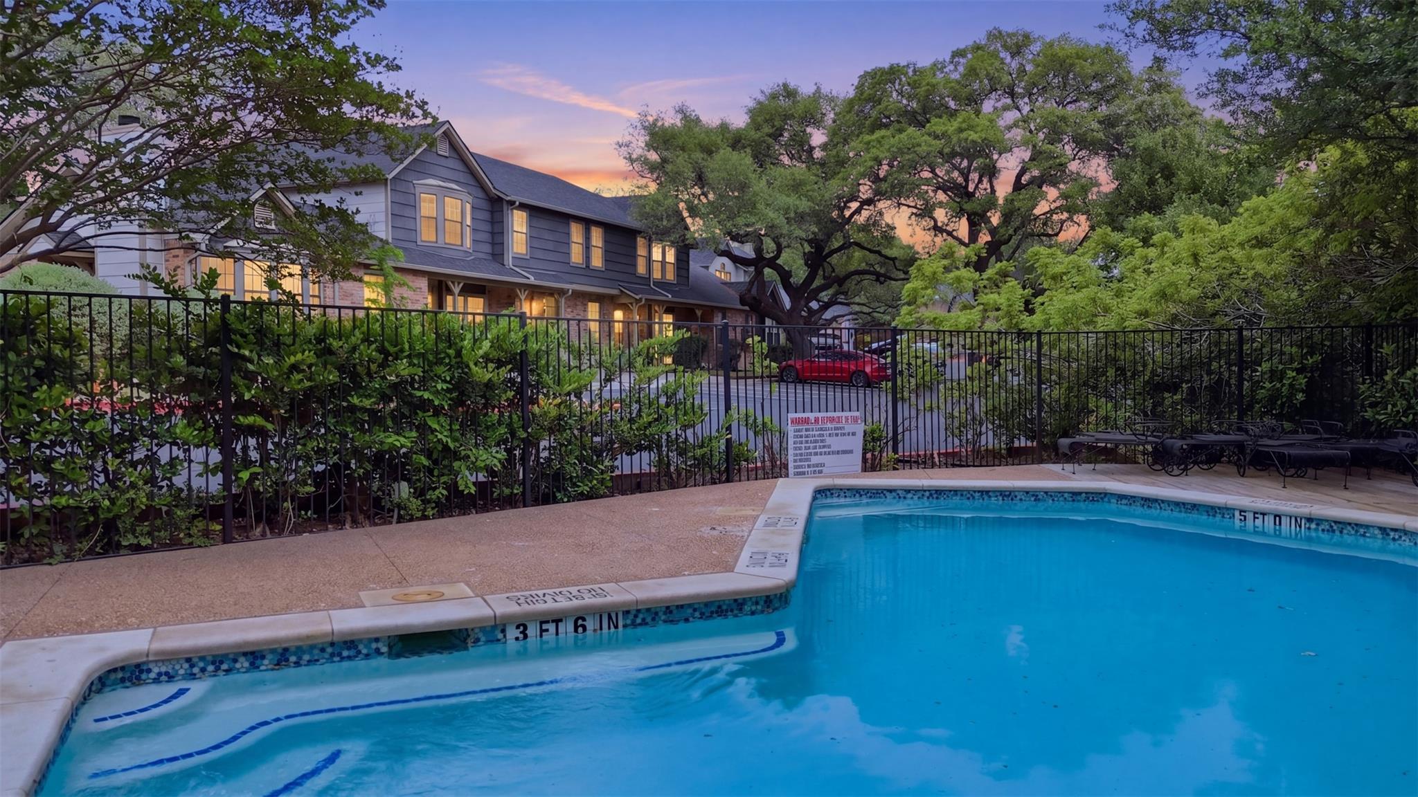 11821 Bittern Holw # 16, Austin, TX 78758