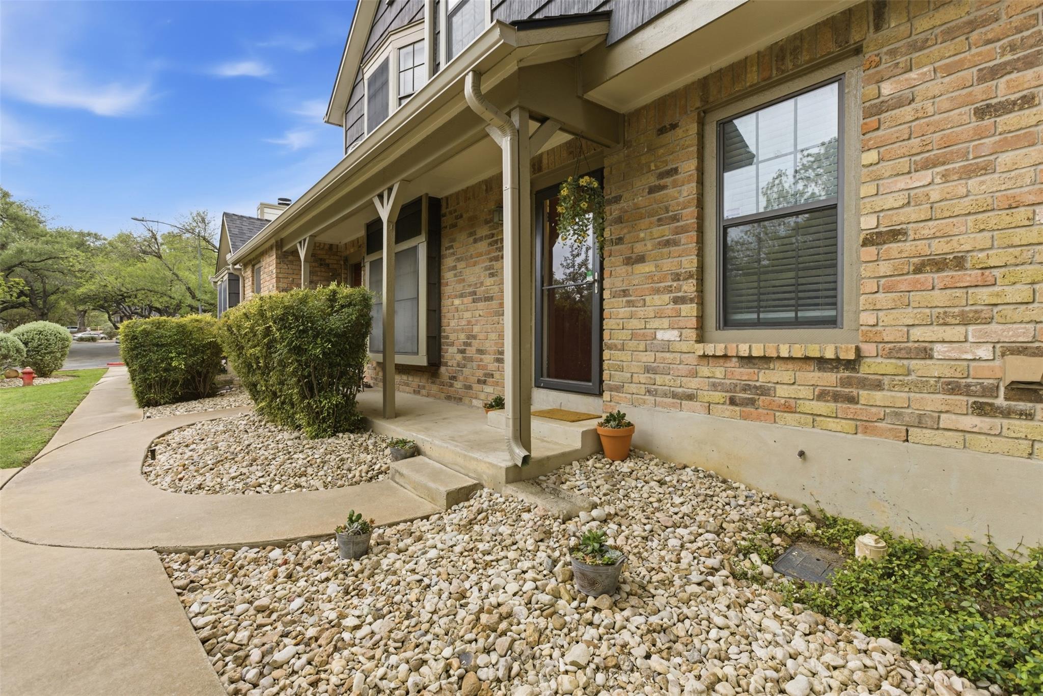 11821 Bittern Holw # 16, Austin, TX 78758