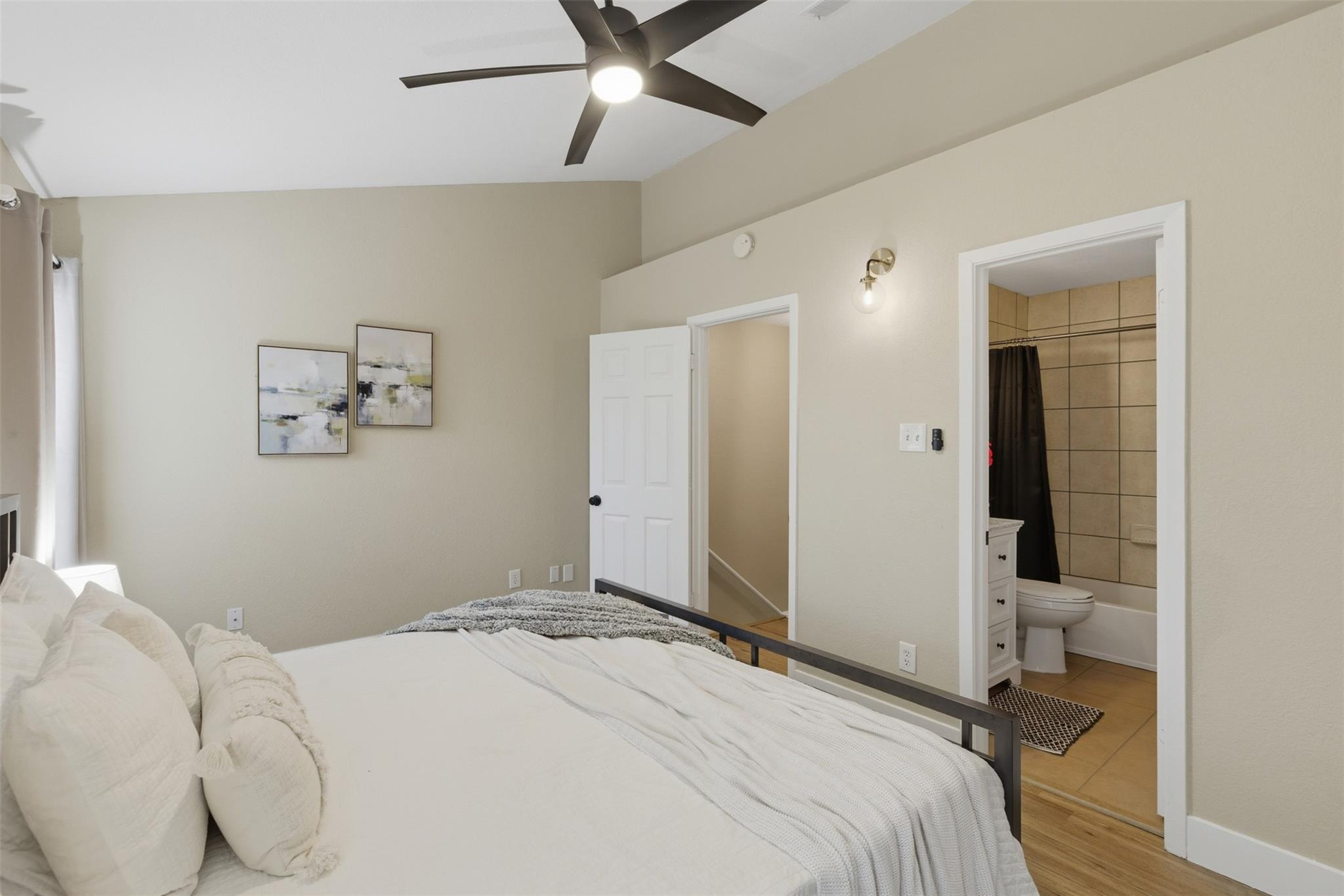 11821 Bittern Holw # 16, Austin, TX 78758