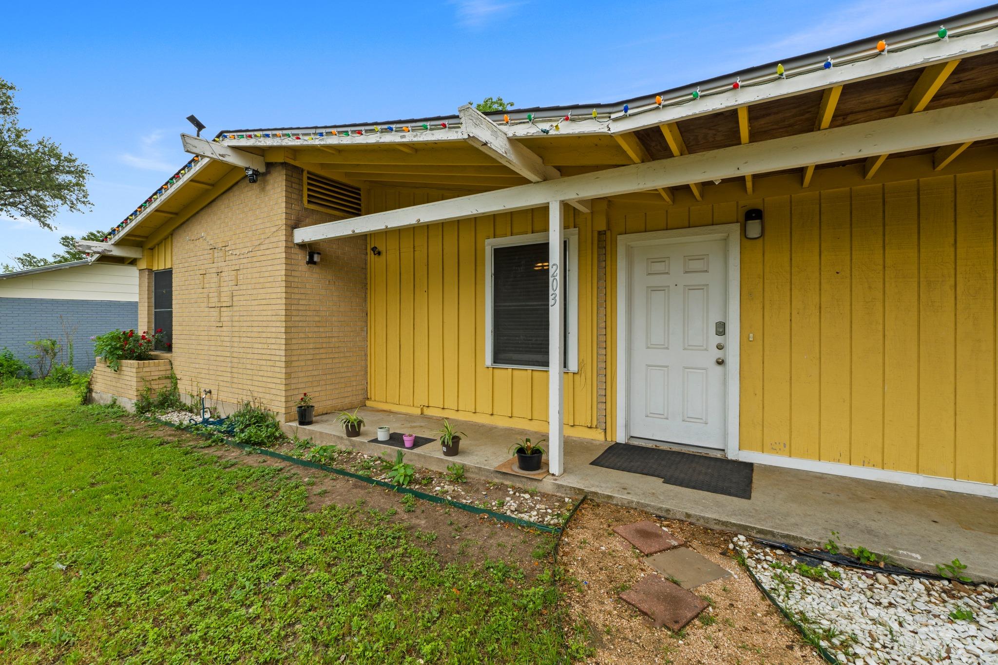 203 E Lola Dr, Austin, TX 78753