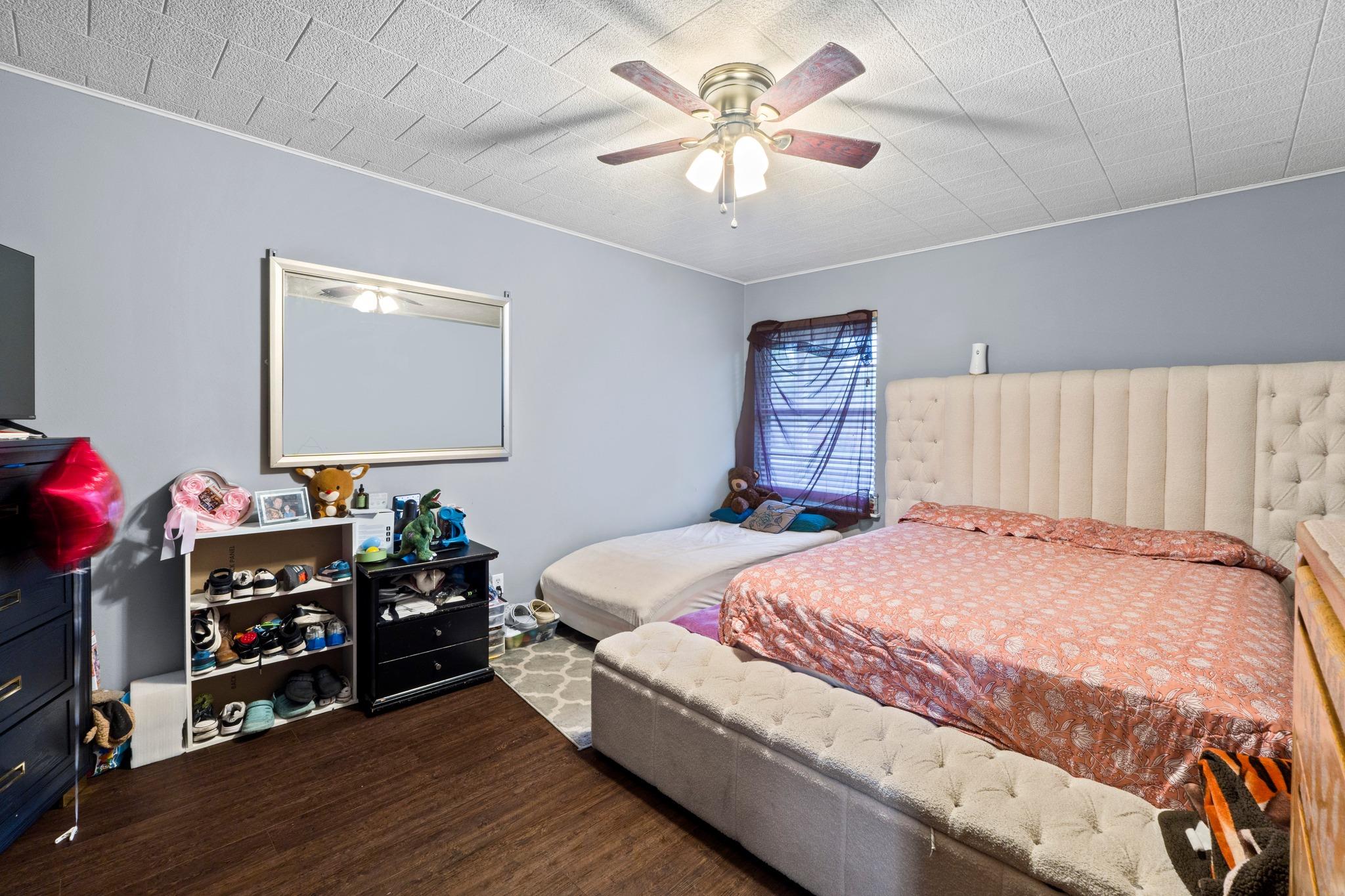 203 E Lola Dr, Austin, TX 78753