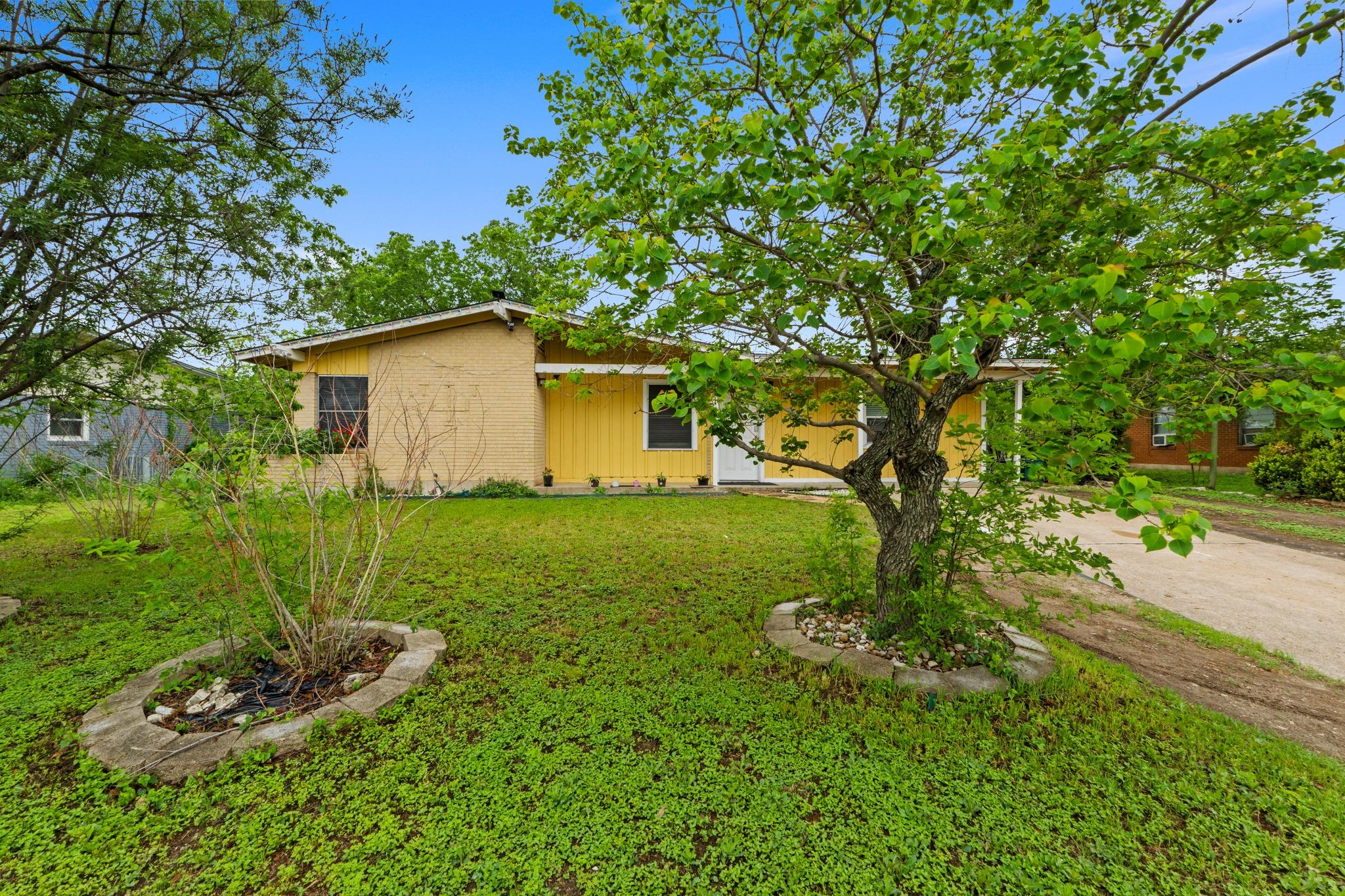 203 E Lola Dr, Austin, TX 78753