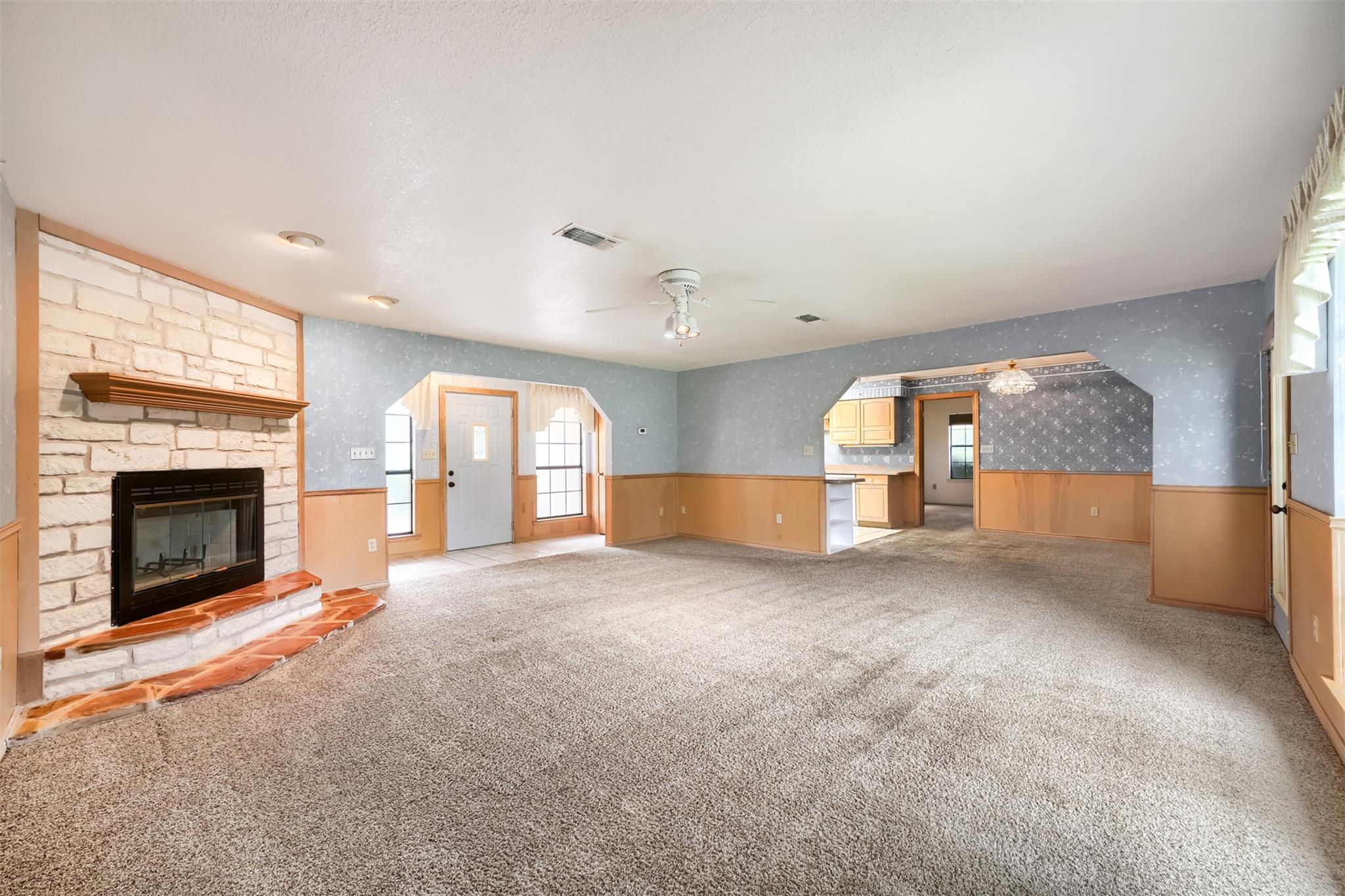 1406 Highland Dr, Marble Falls, TX 78654