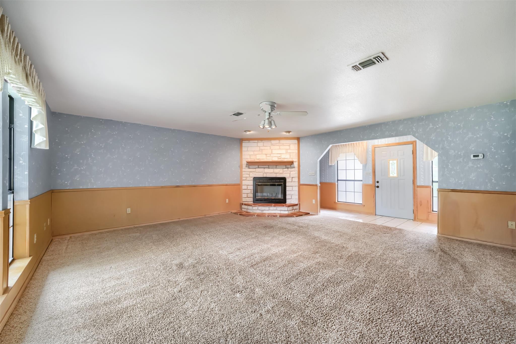 1406 Highland Dr, Marble Falls, TX 78654