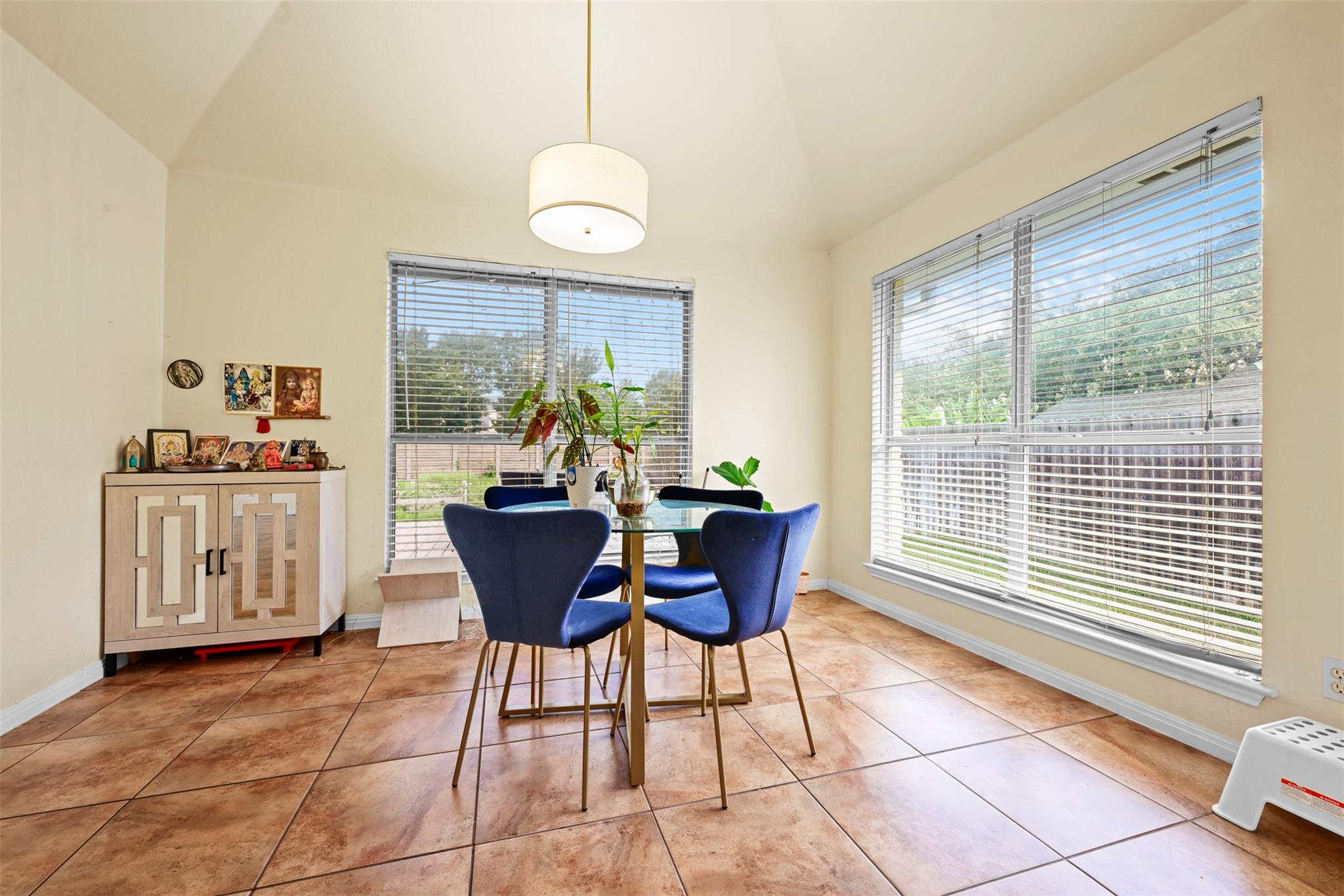 6006 Barletta Dr, Round Rock, TX 78681