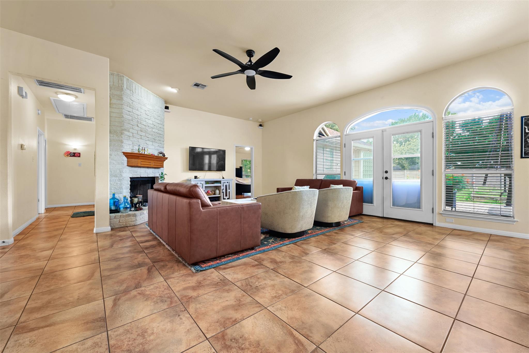 6006 Barletta Dr, Round Rock, TX 78681