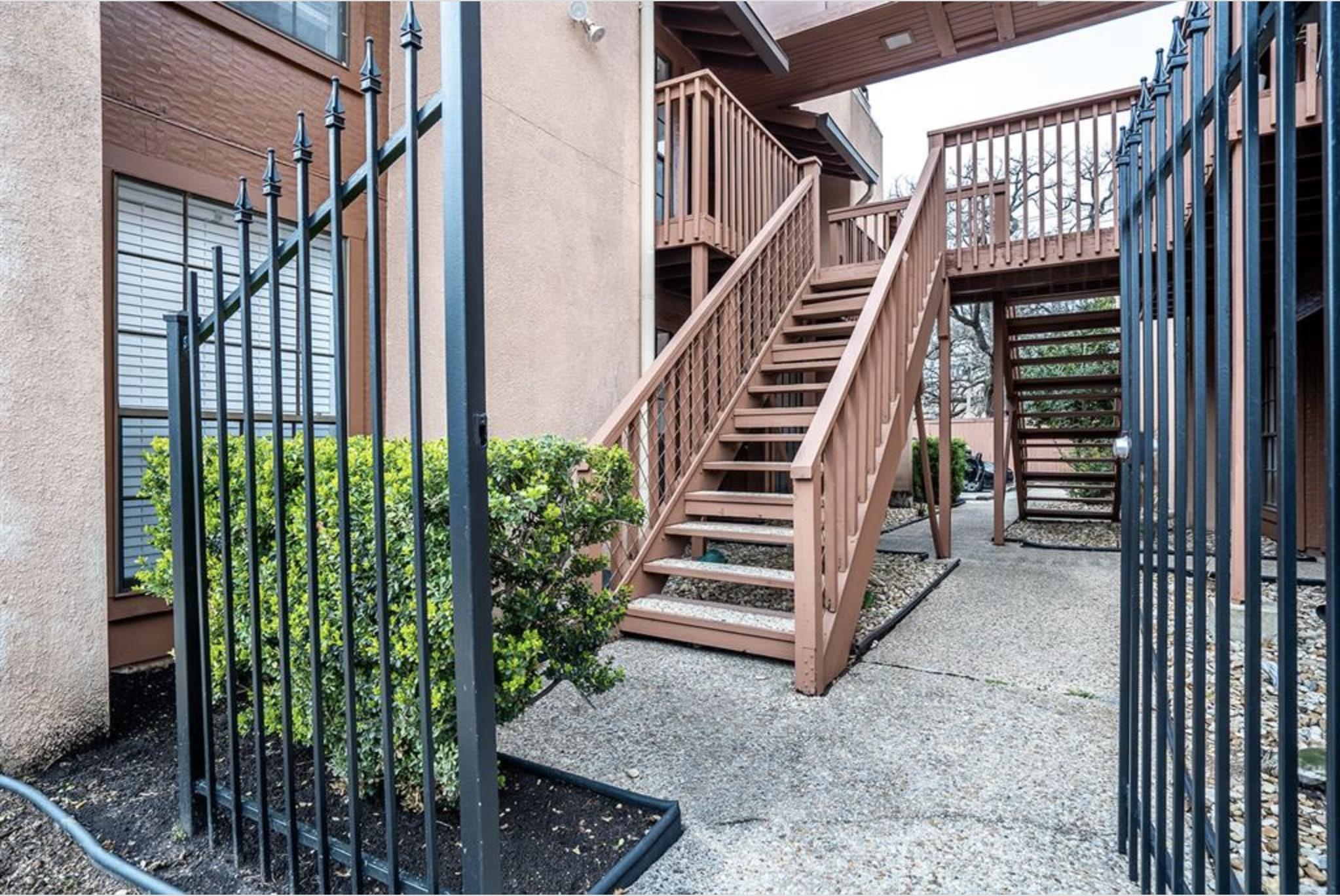 110 E 37th St # 103, Austin, TX 78705