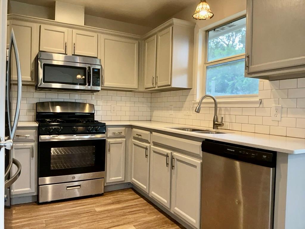 613 Millcreek Ln, Leander, TX 78641