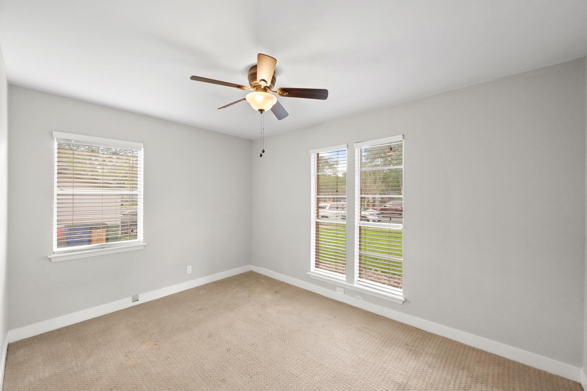 902 Emerald Wood Dr, Austin, TX 78745