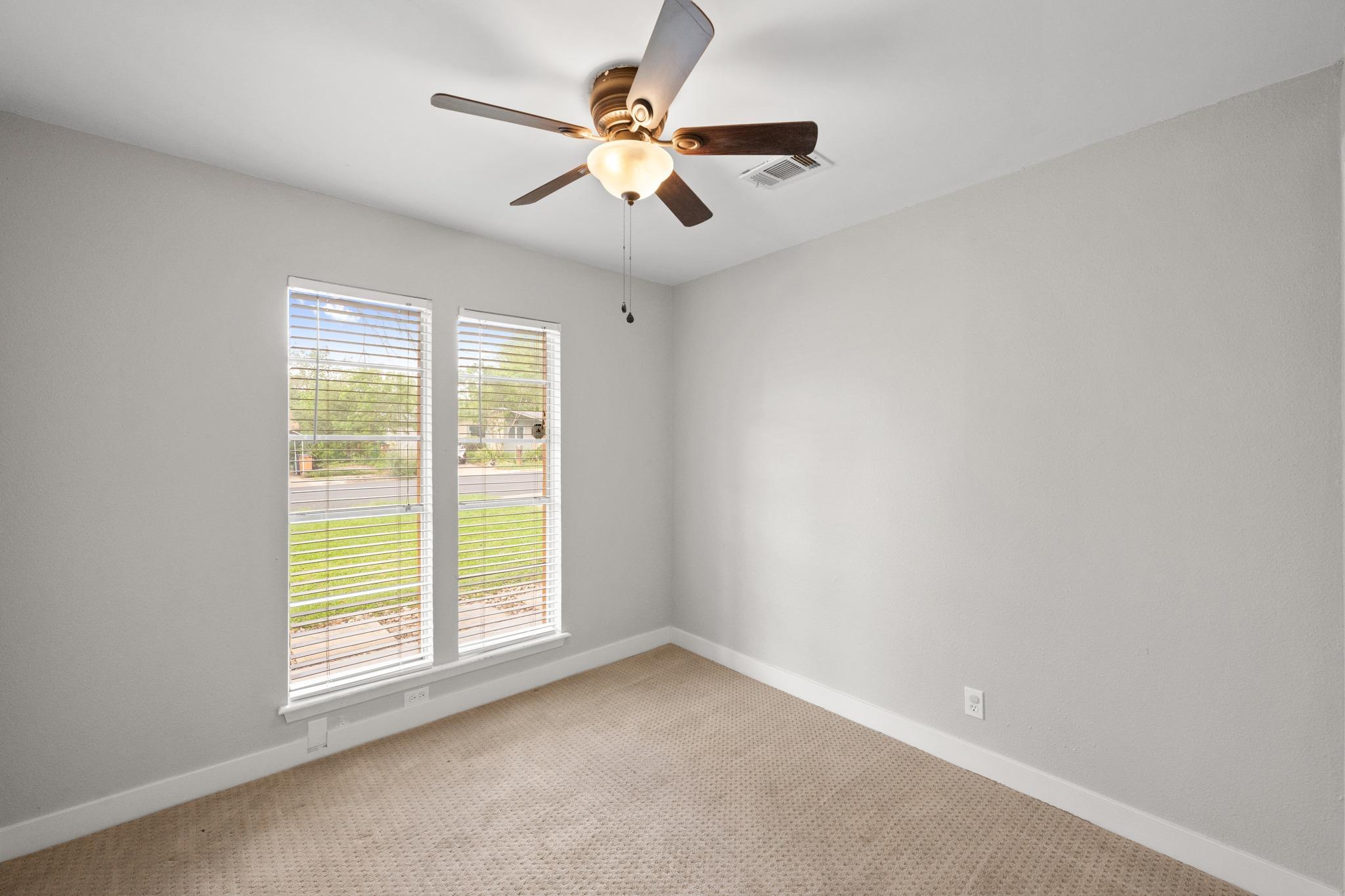 902 Emerald Wood Dr, Austin, TX 78745