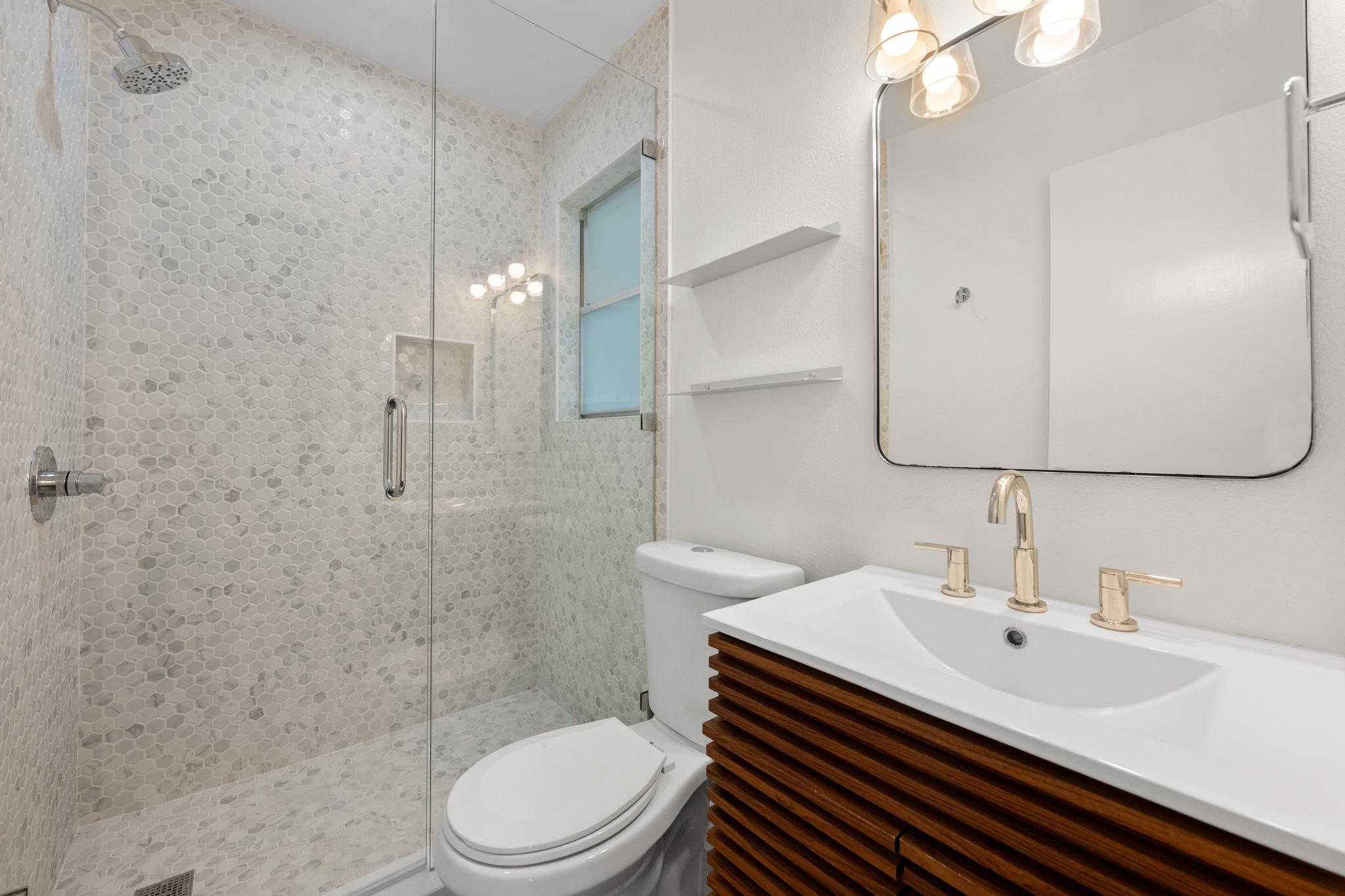 902 Emerald Wood Dr, Austin, TX 78745