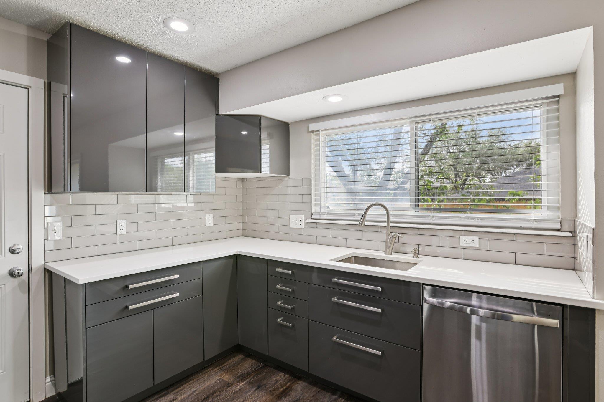 5900 Gateshead Dr, Austin, TX 78745