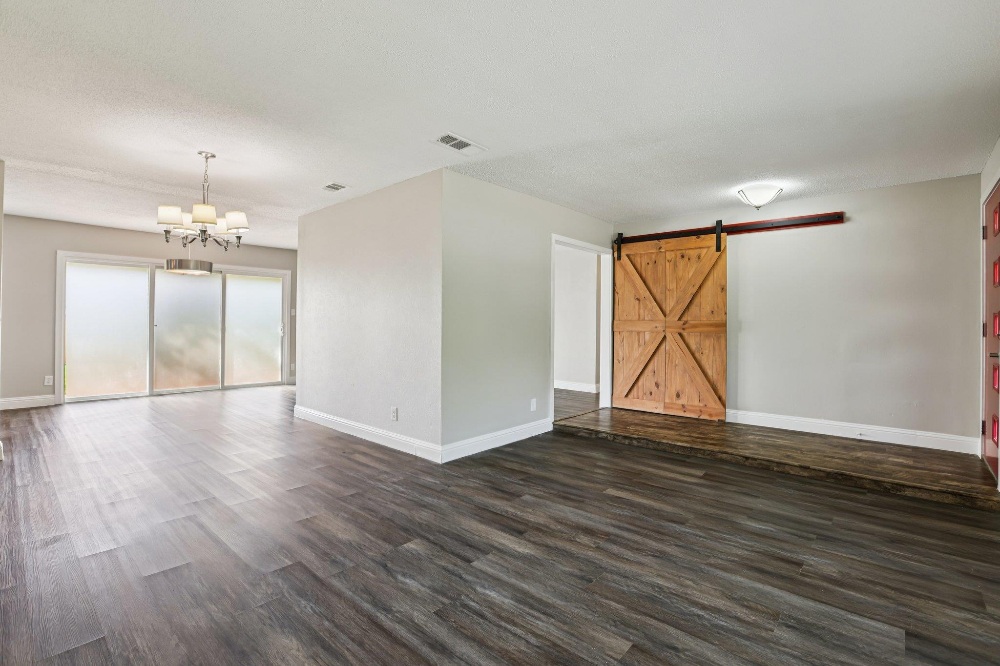 5900 Gateshead Dr, Austin, TX 78745