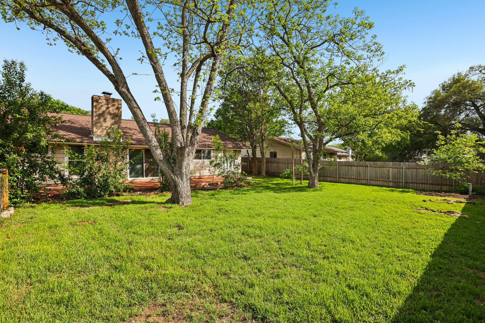 5900 Gateshead Dr, Austin, TX 78745