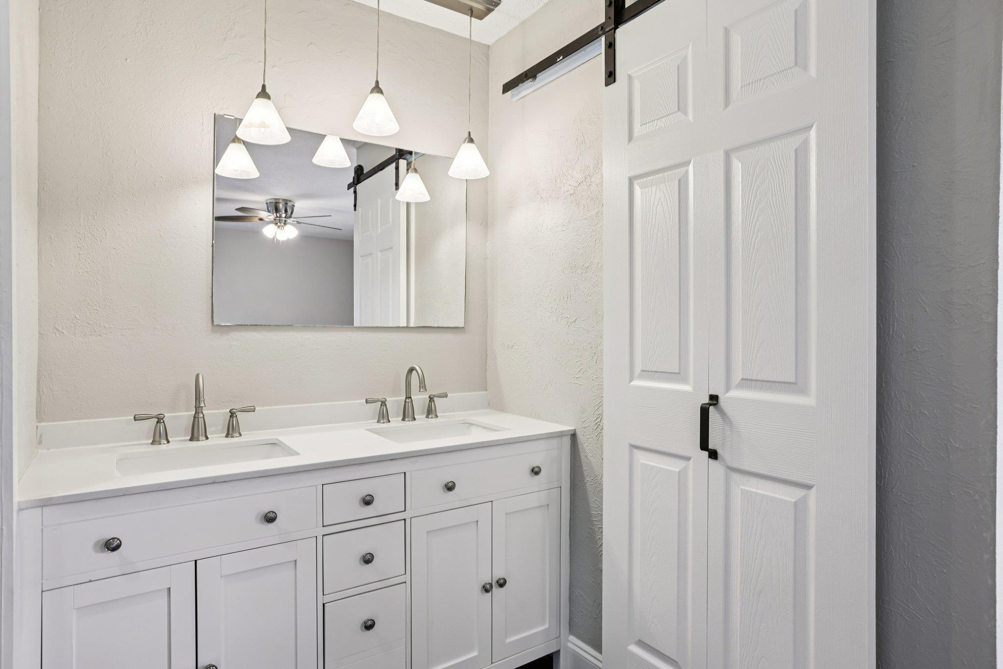 5900 Gateshead Dr, Austin, TX 78745