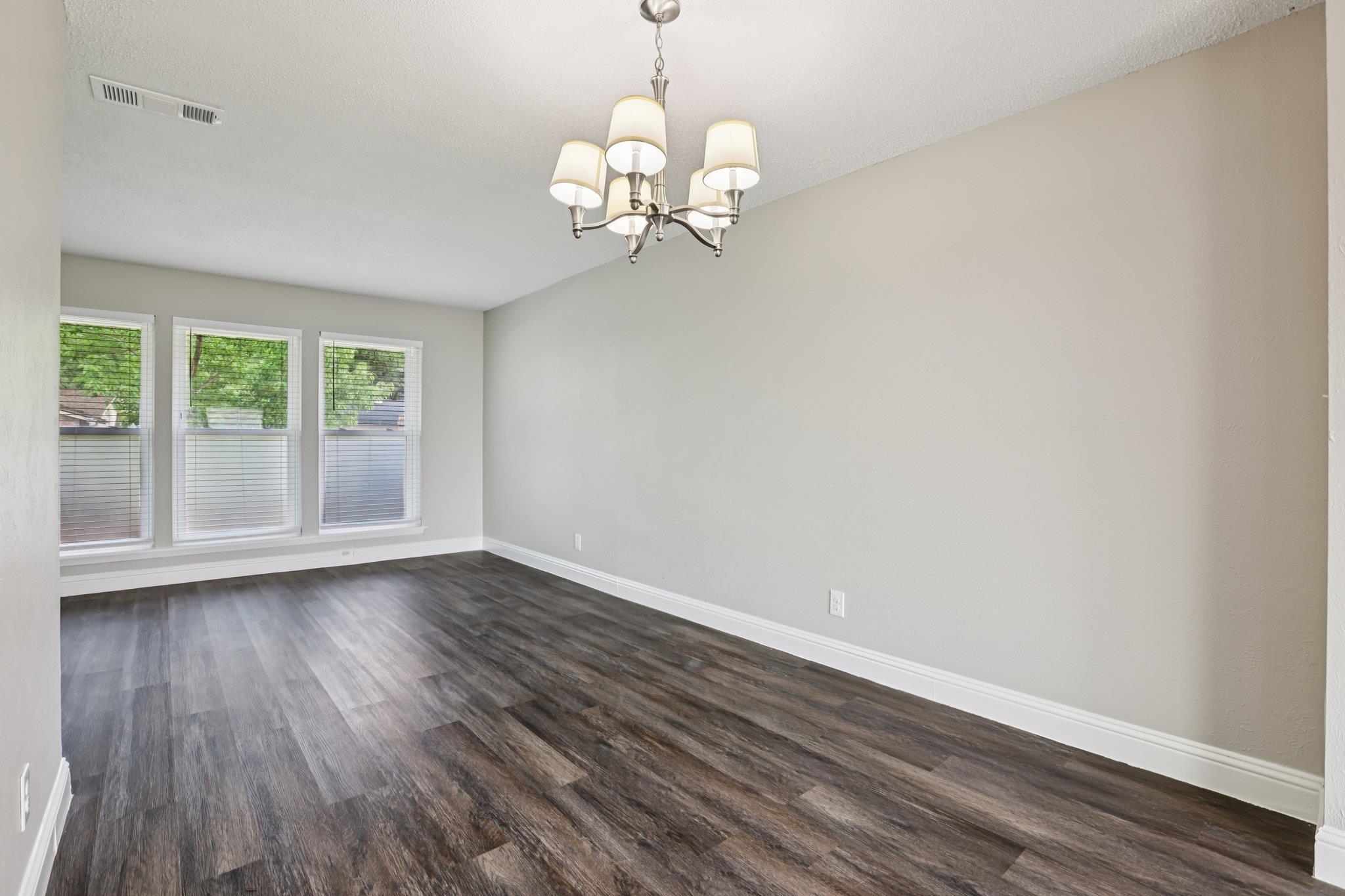 5900 Gateshead Dr, Austin, TX 78745