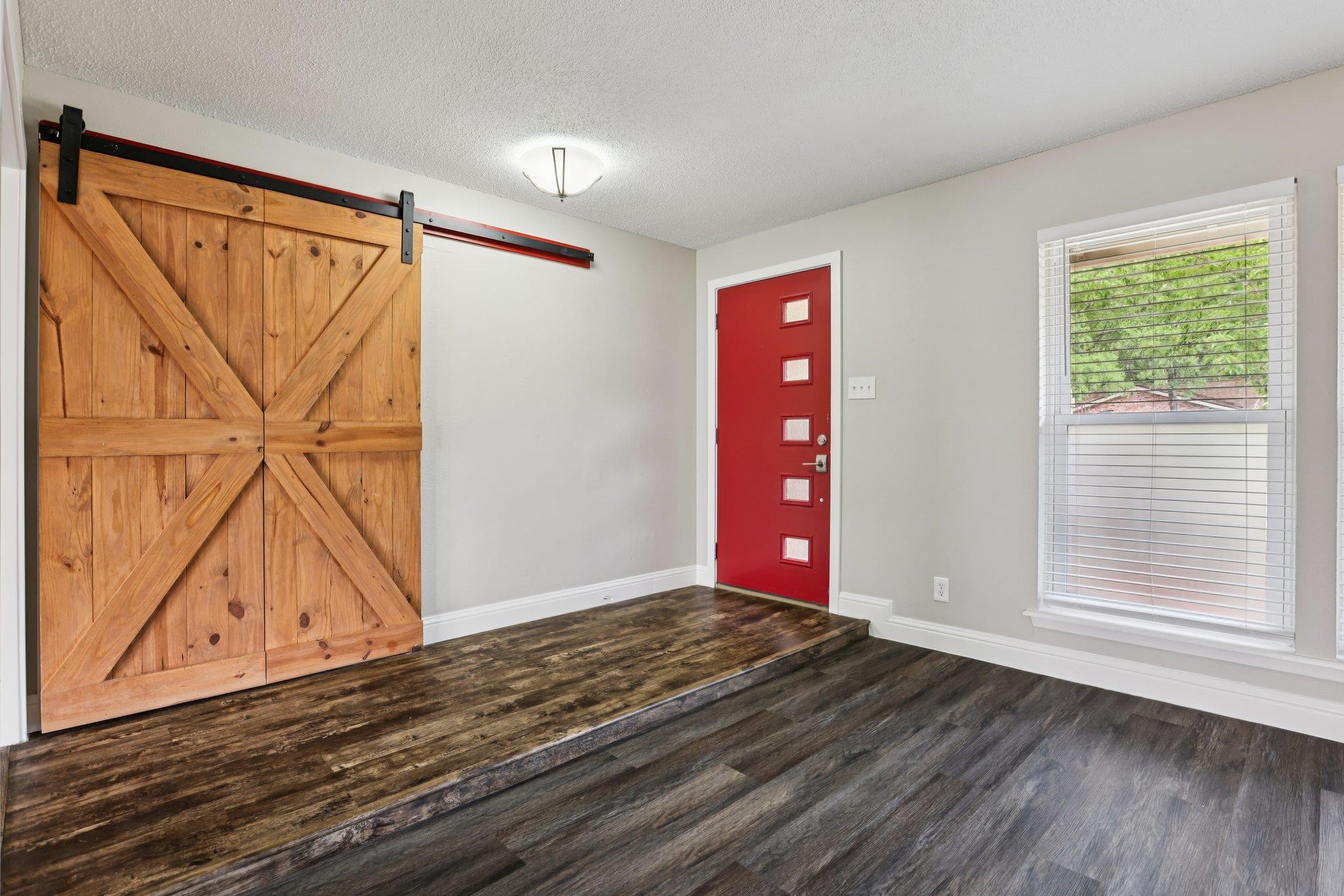 5900 Gateshead Dr, Austin, TX 78745