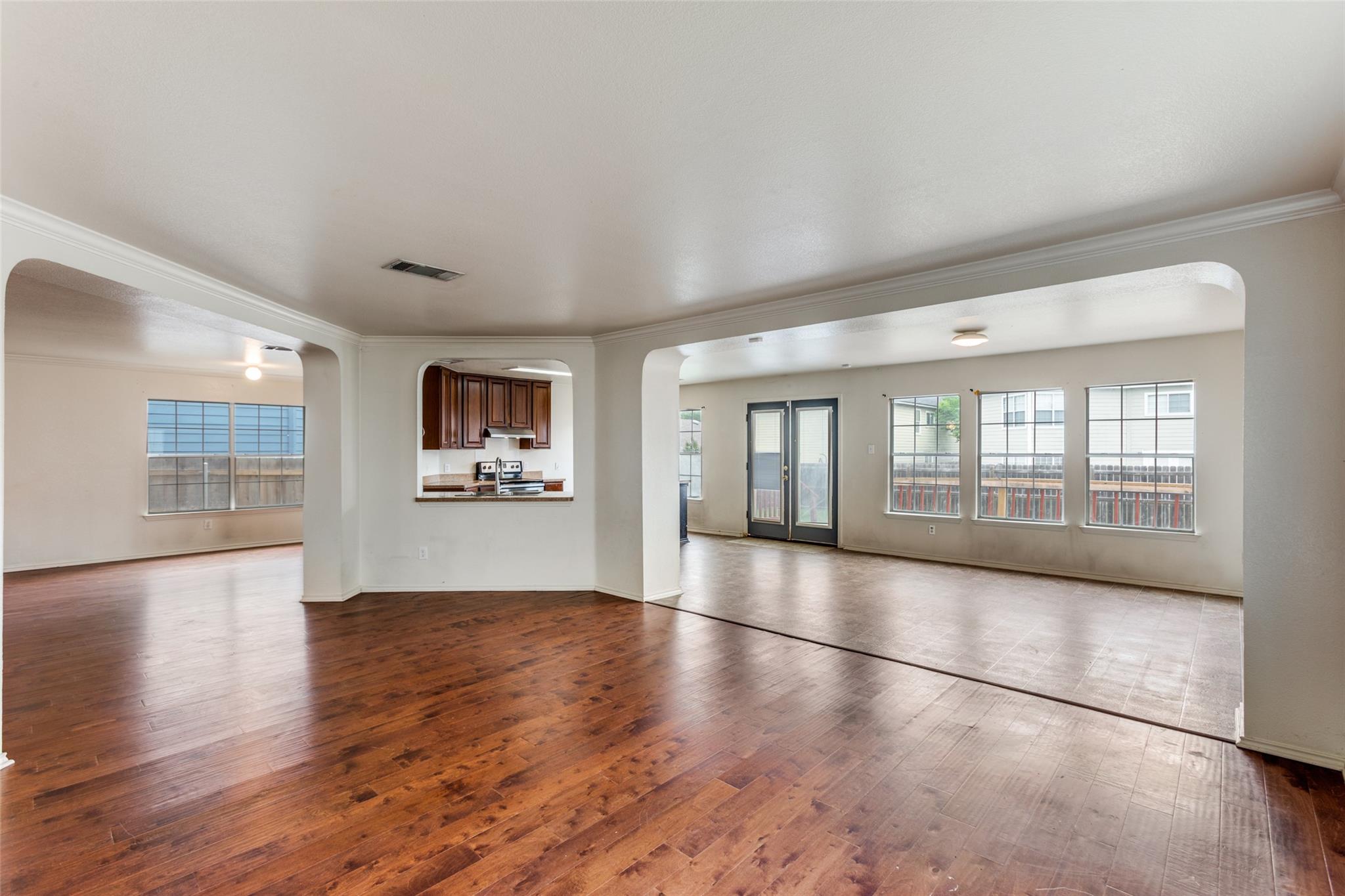 2219 Georgian Dr, Georgetown, TX 78626